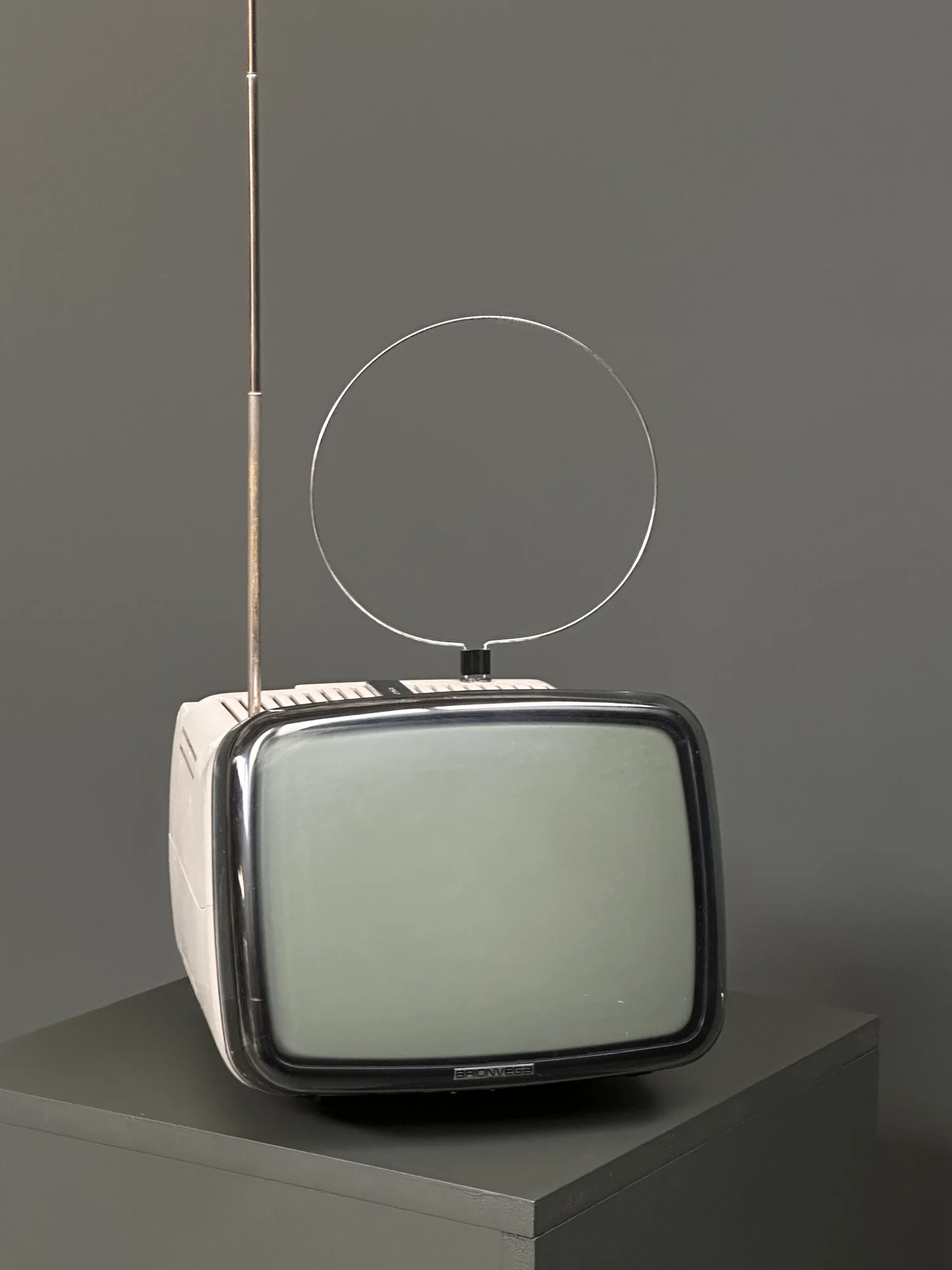 Vintage Brionvega Algol 11 | Plastic | 1960s | VINTZ | VINTZ