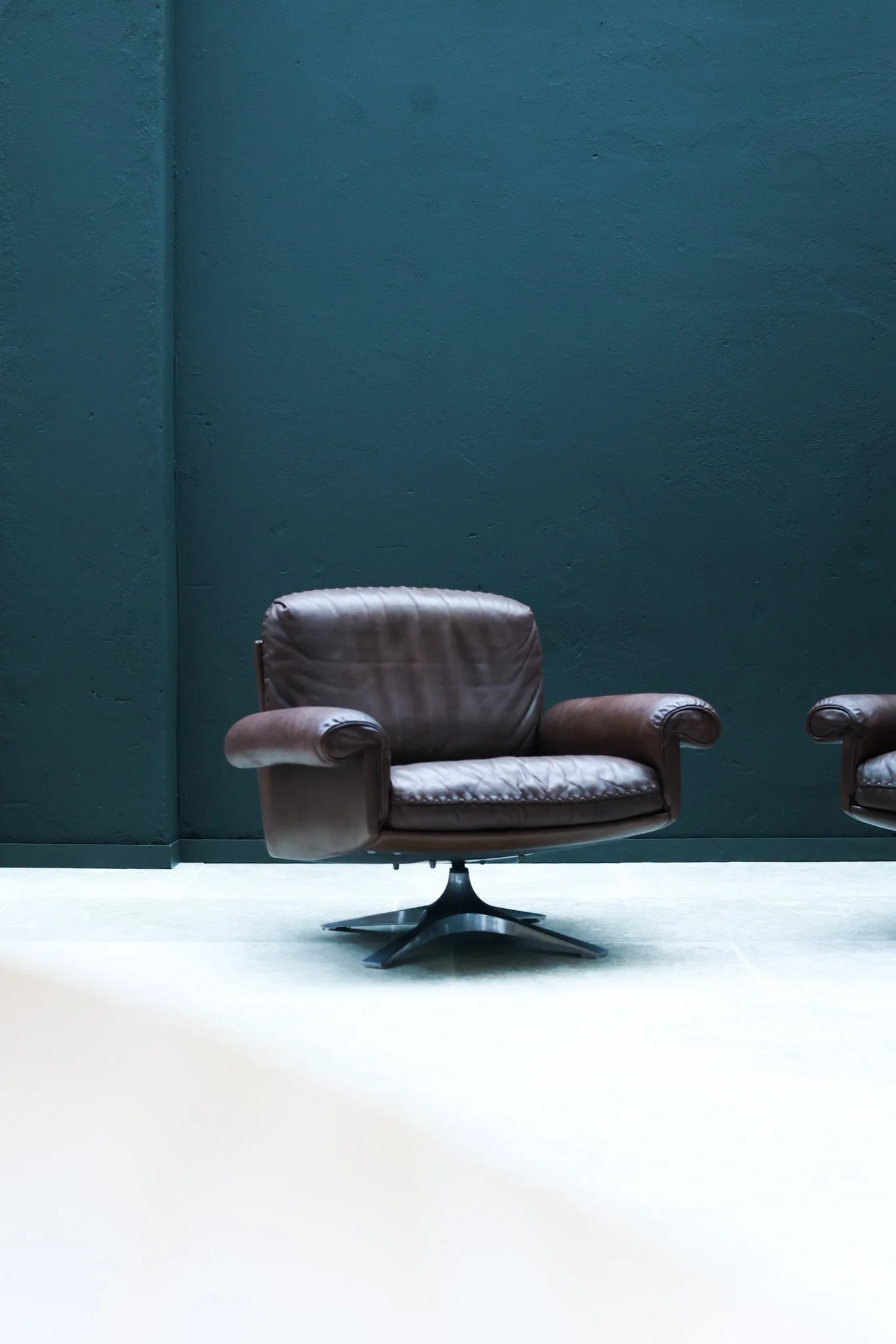 Vintage Club Chairs DS 31 by de Sede in leather, 1975 — Switserland