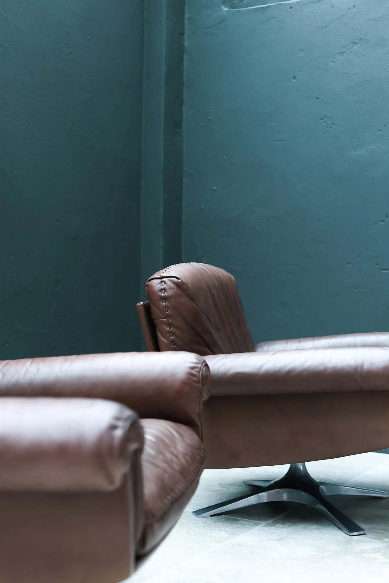 Vintage Club Chairs DS 31 by de Sede in leather, 1975 — Switserland