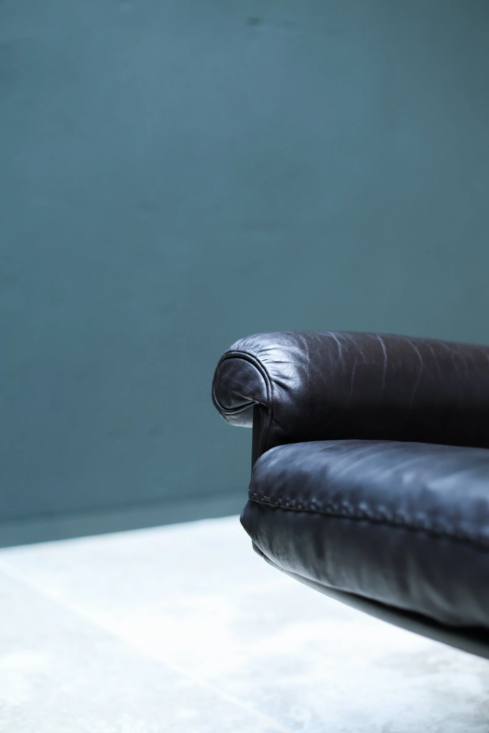 Vintage Vintage De Sede DS-31 Lounge Chair | High Back Swivel | Brown Leather | 1970s in leather, 1970’S — Swiss