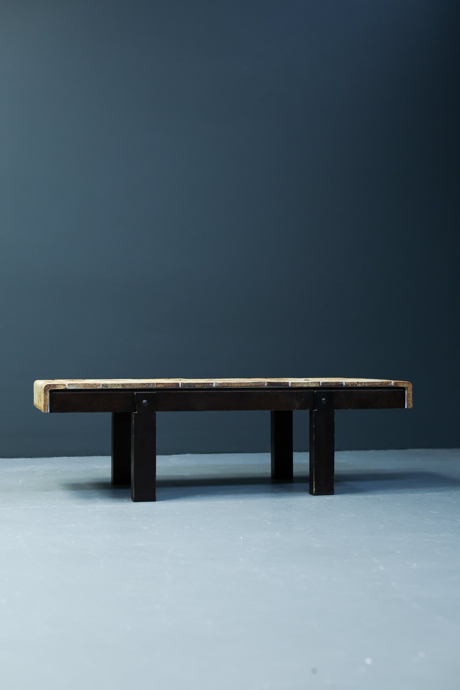 ROGER CAPRON coffee table