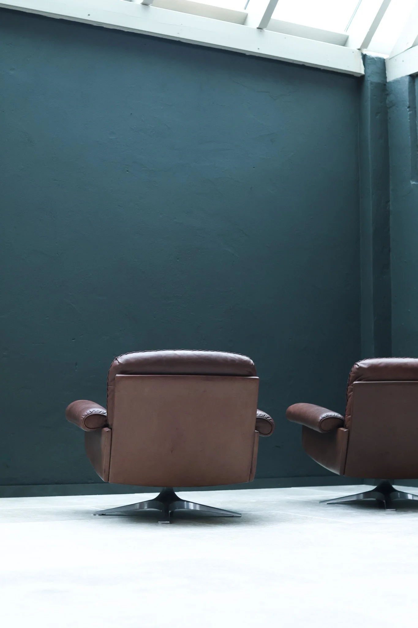 Vintage Club Chairs DS 31 by de Sede in leather, 1975 — Switserland