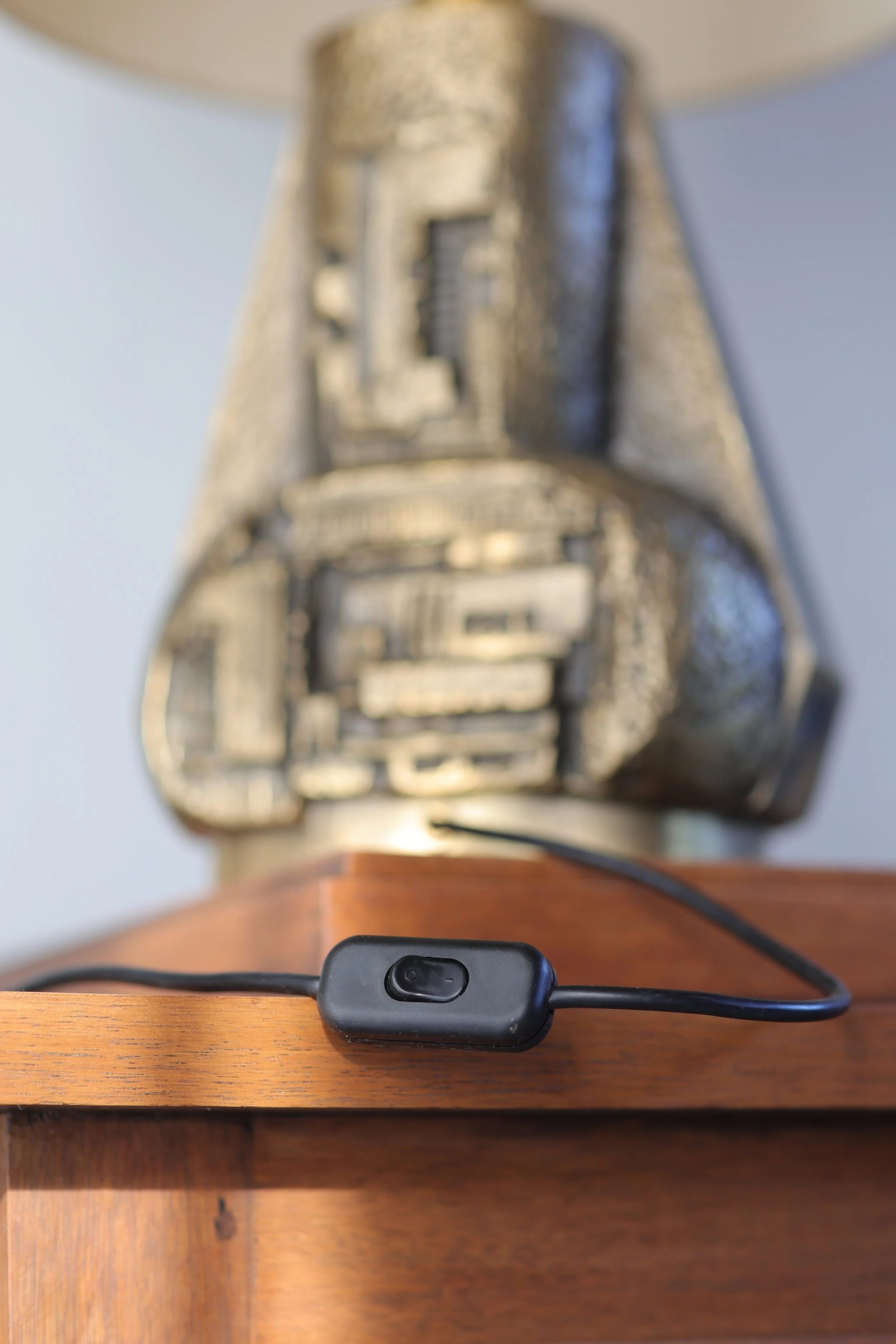 Vintage Vintage Brutalist Bronze Table Lamp | Sculptural Relief Design | 1970s, 1970 — by Unknown Italy