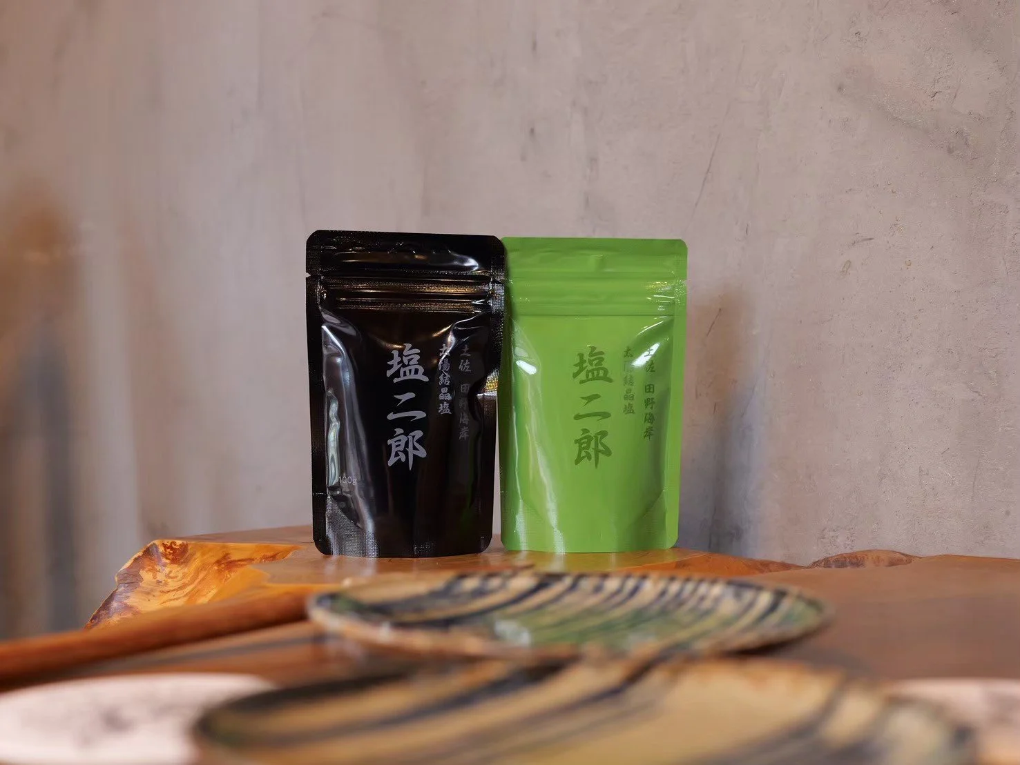 【限定入手・直筆サイン入り】田野屋塩二郎抹茶塩！大阪万博でも販売！令和の虎 登場 田野屋塩二郎の塩セットを限定販売いたします！ PREMIUM SALT 塩二郎