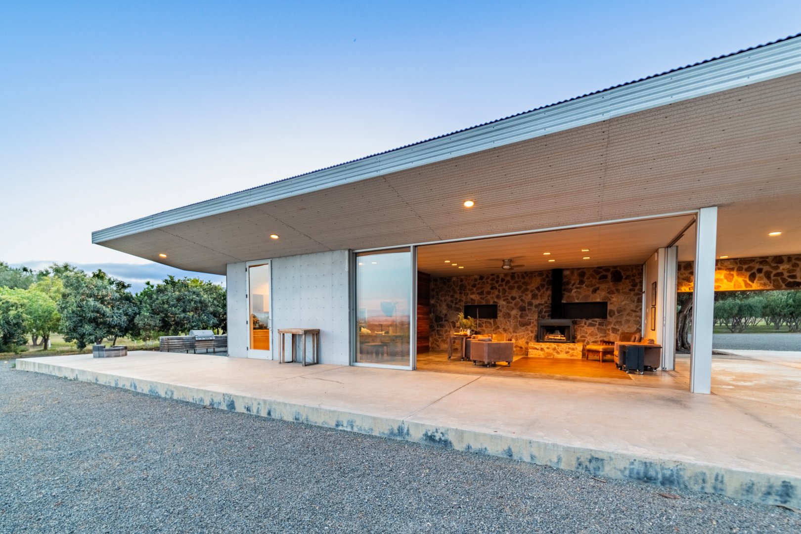 A7400948-HDR.jpg