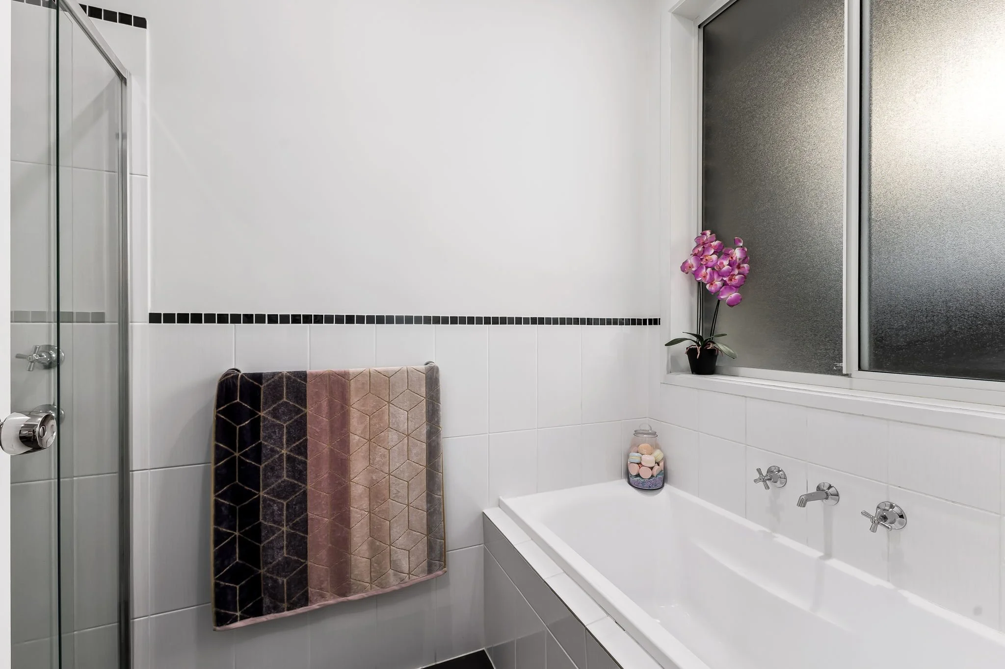 1 Grace Cres, St Clair, SA 5011-13.jpg