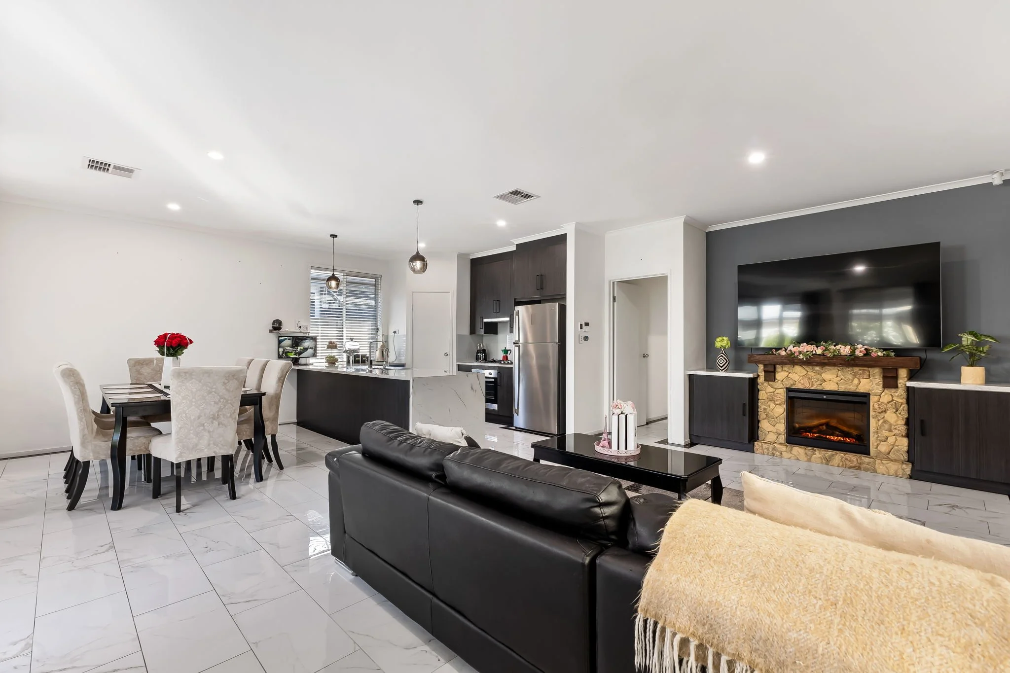1 Grace Cres, St Clair, SA 5011-20.jpg