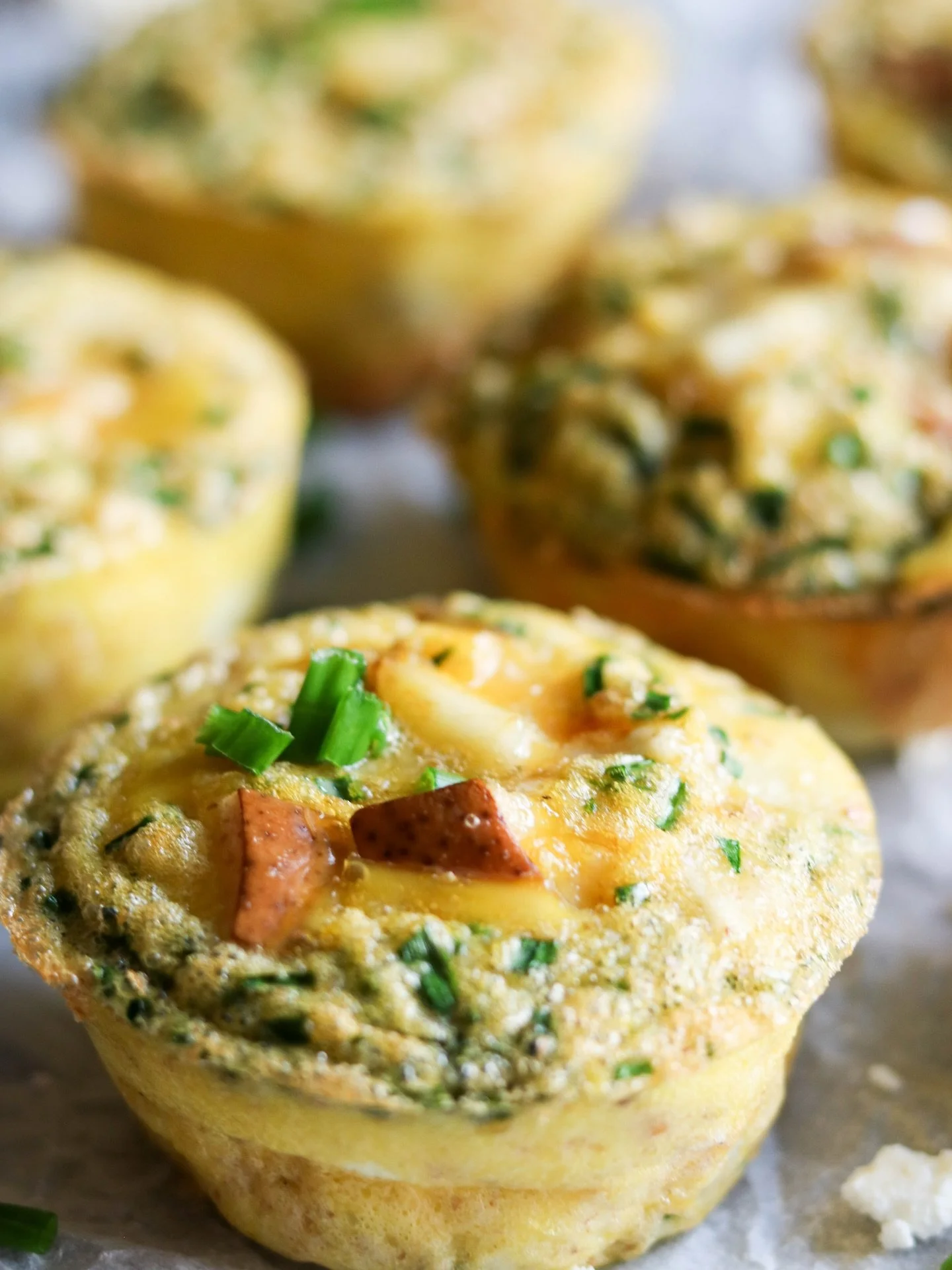 As-tu d&eacute;j&agrave; essay&eacute; les muffins omelettes? 🥚✨
Une recette simple, rapide et ultra polyvalente!

Avec 14 g de prot&eacute;ines pour 2 unit&eacute;s, c&rsquo;est le choix parfait :
👉 Au d&eacute;jeuner
👉 En collation
👉 Au lunch (