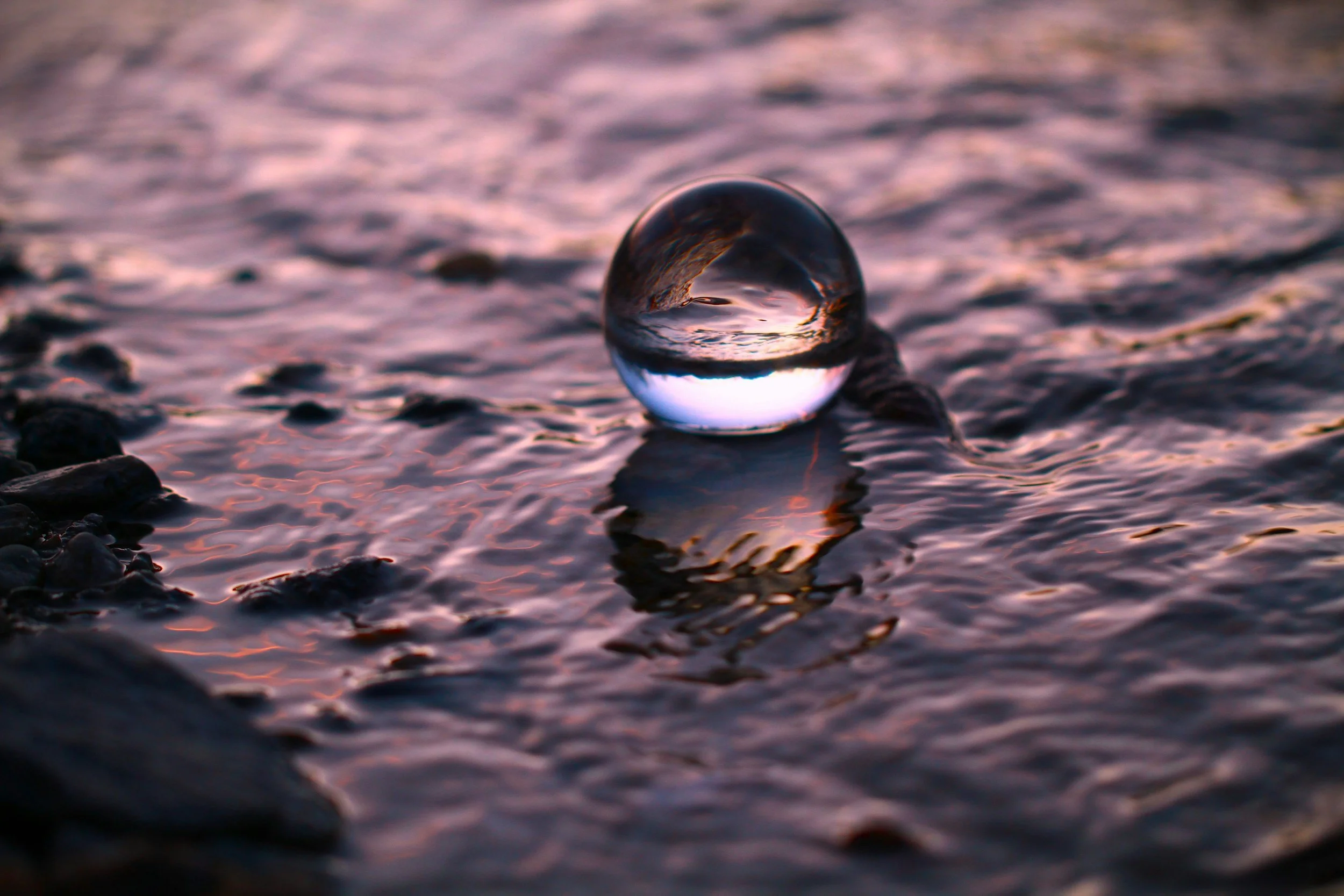 Māyā in the Age of Screens: Seeing Through the Filters of Modern Life