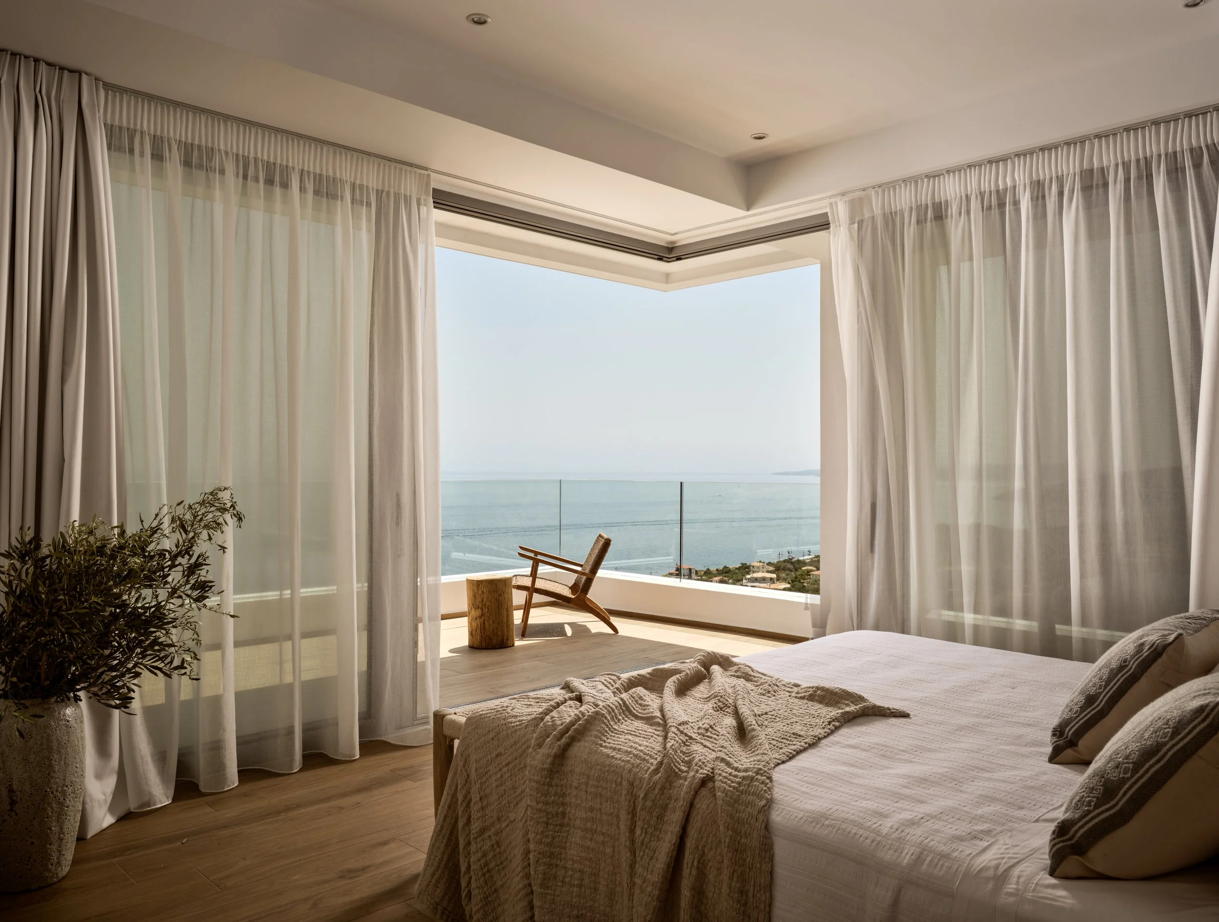 Single room yoga retreat
