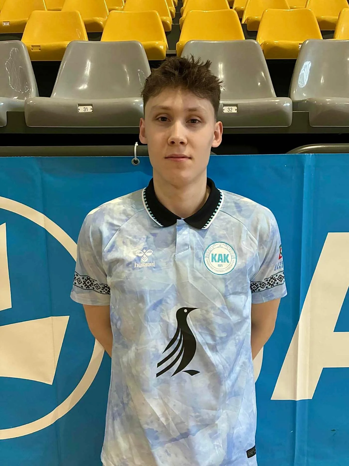 Vores spiller Jonathan Rosing er i disse dage afsted sammen med det gr&oslash;nlandske landshold i Kroatien, hvor de deltager i Futsal Week 🇬🇱

Landsholdet spillede i dag deres f&oslash;rste kamp mod Rum&aelig;nien, og her fik Jonathan sin debut &n