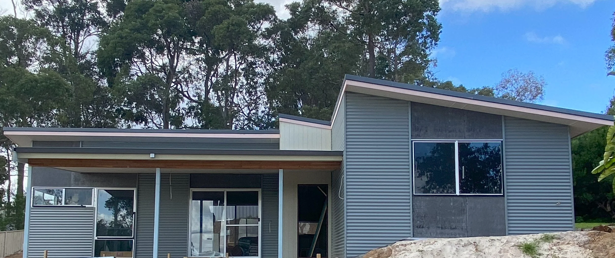 Compact Single Living