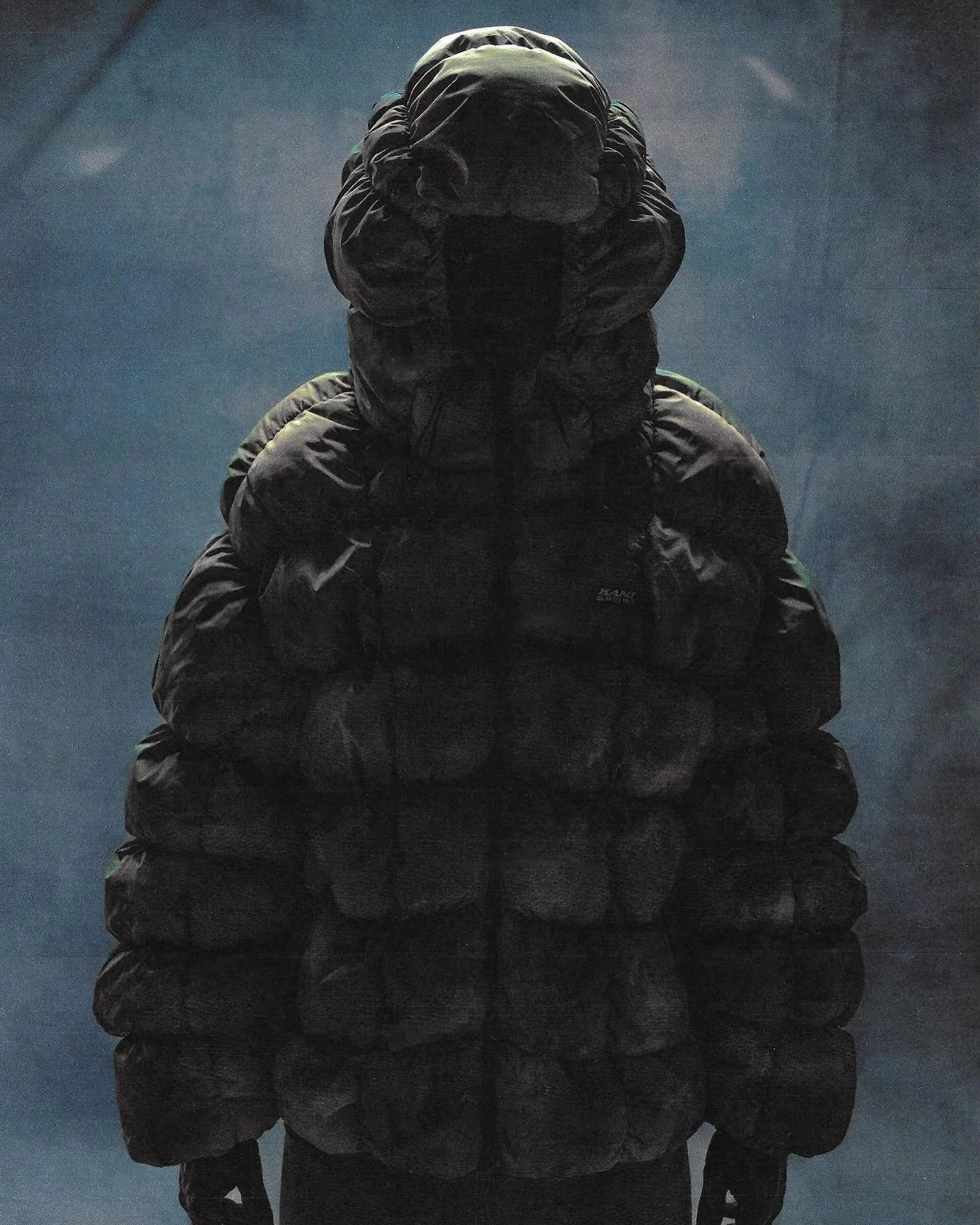 Moody Vibe, nice Looks 🕶️
Neue Arbeit f&uuml;r Karl Kani und ihre AW24 Kampagne mit @presence.gmbh und @henrikalm!