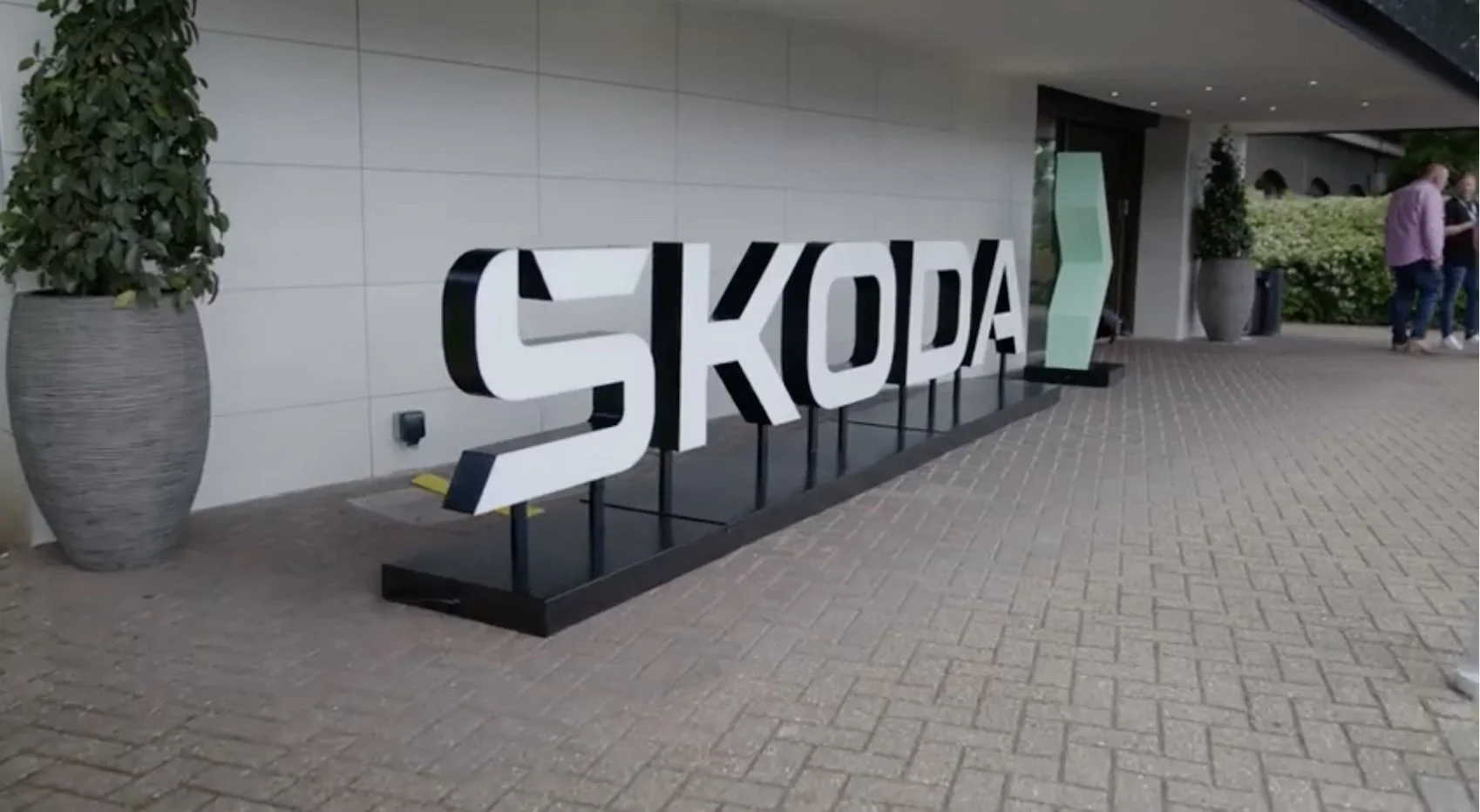 Redefining Customer Experience in the Automotive Sector