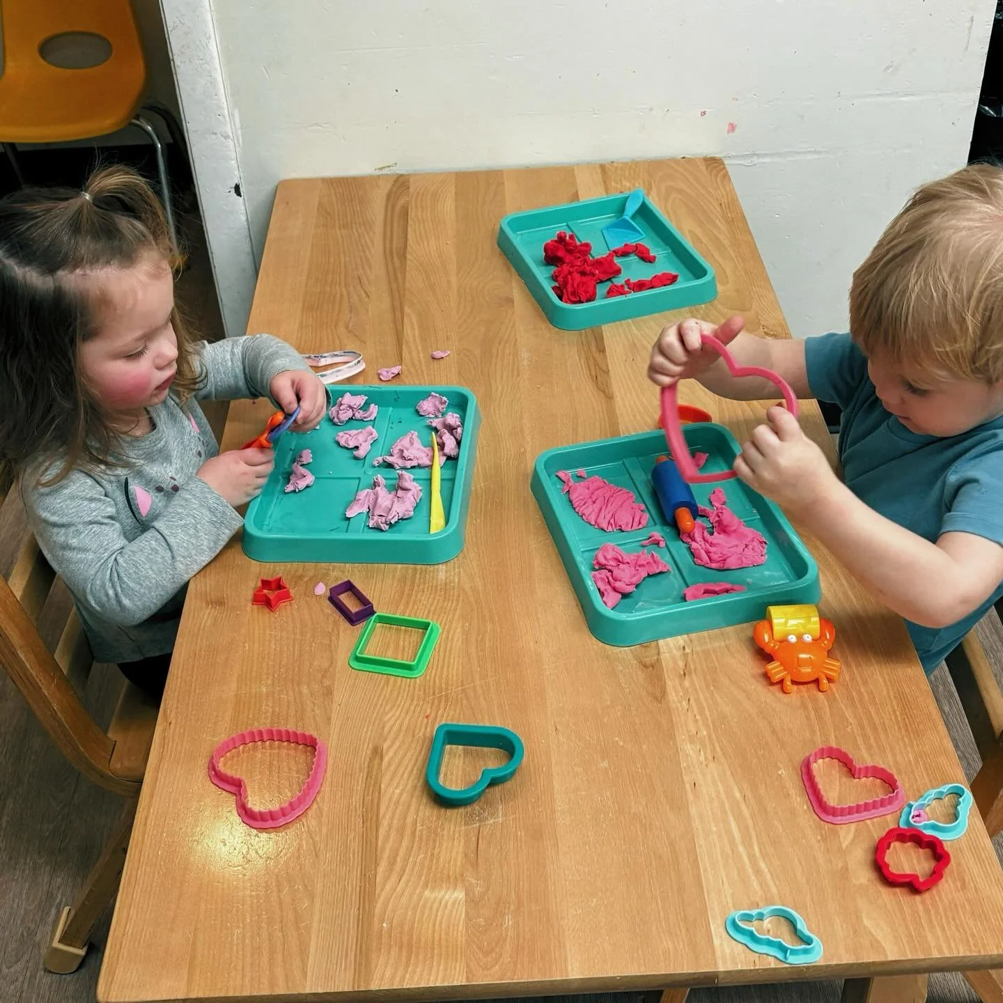 Getting our V-Day Play-Doh on 🫶