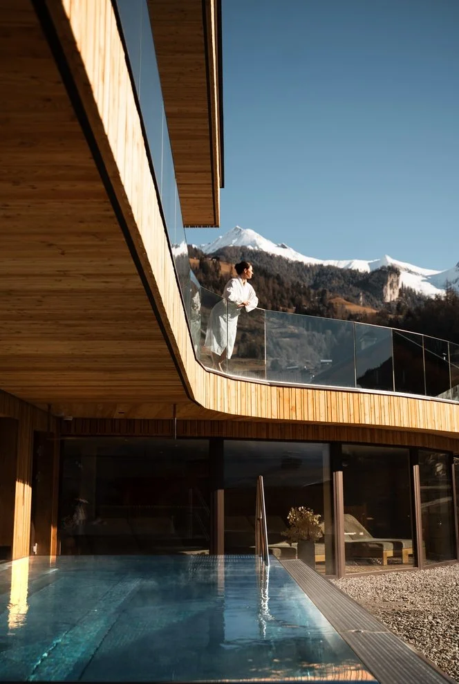 thevisualvein-outside-hotel-bilder-spa_scaled.jpg