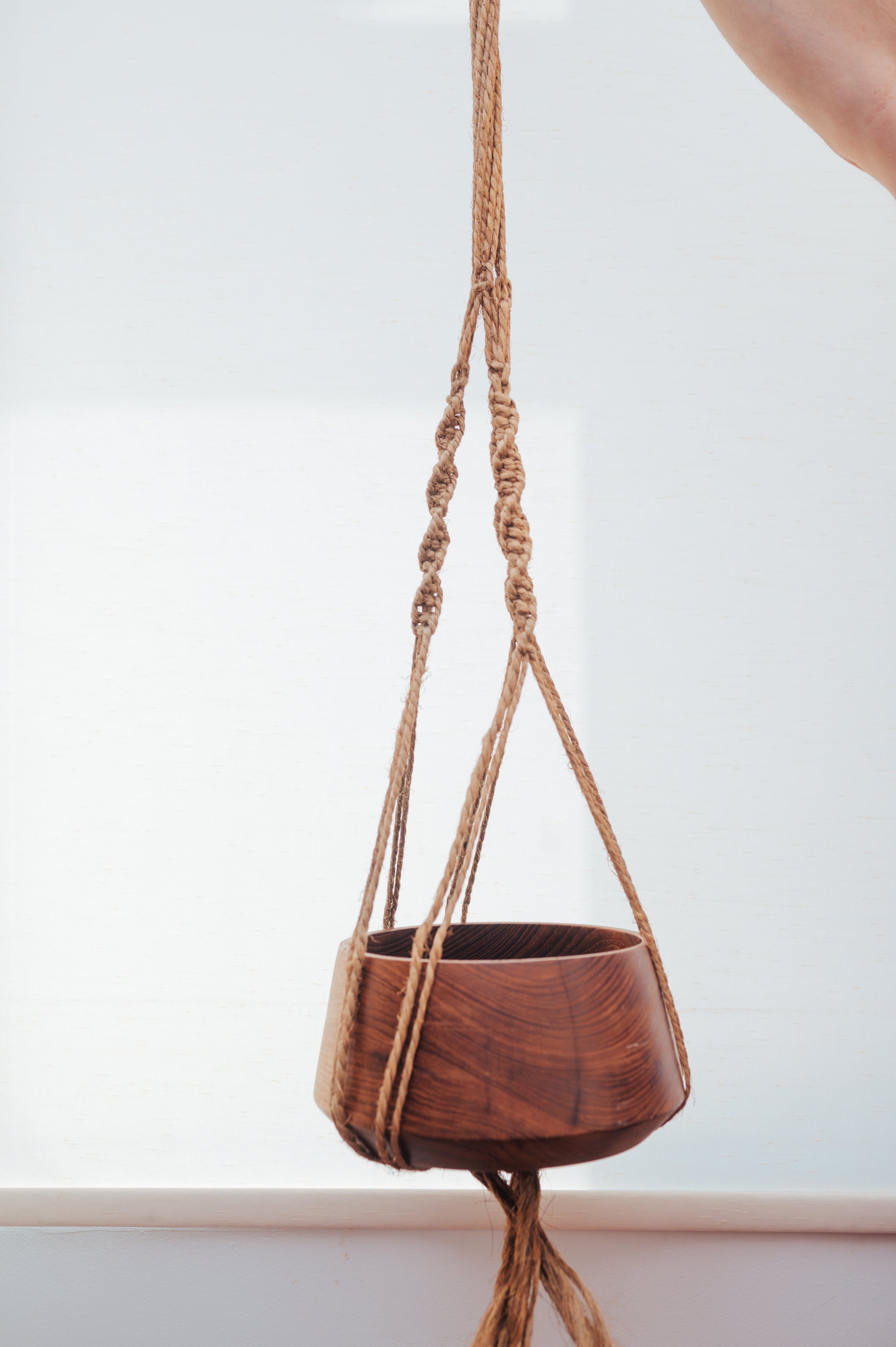 1970s Hand-Knotted Jute Plant Hanger