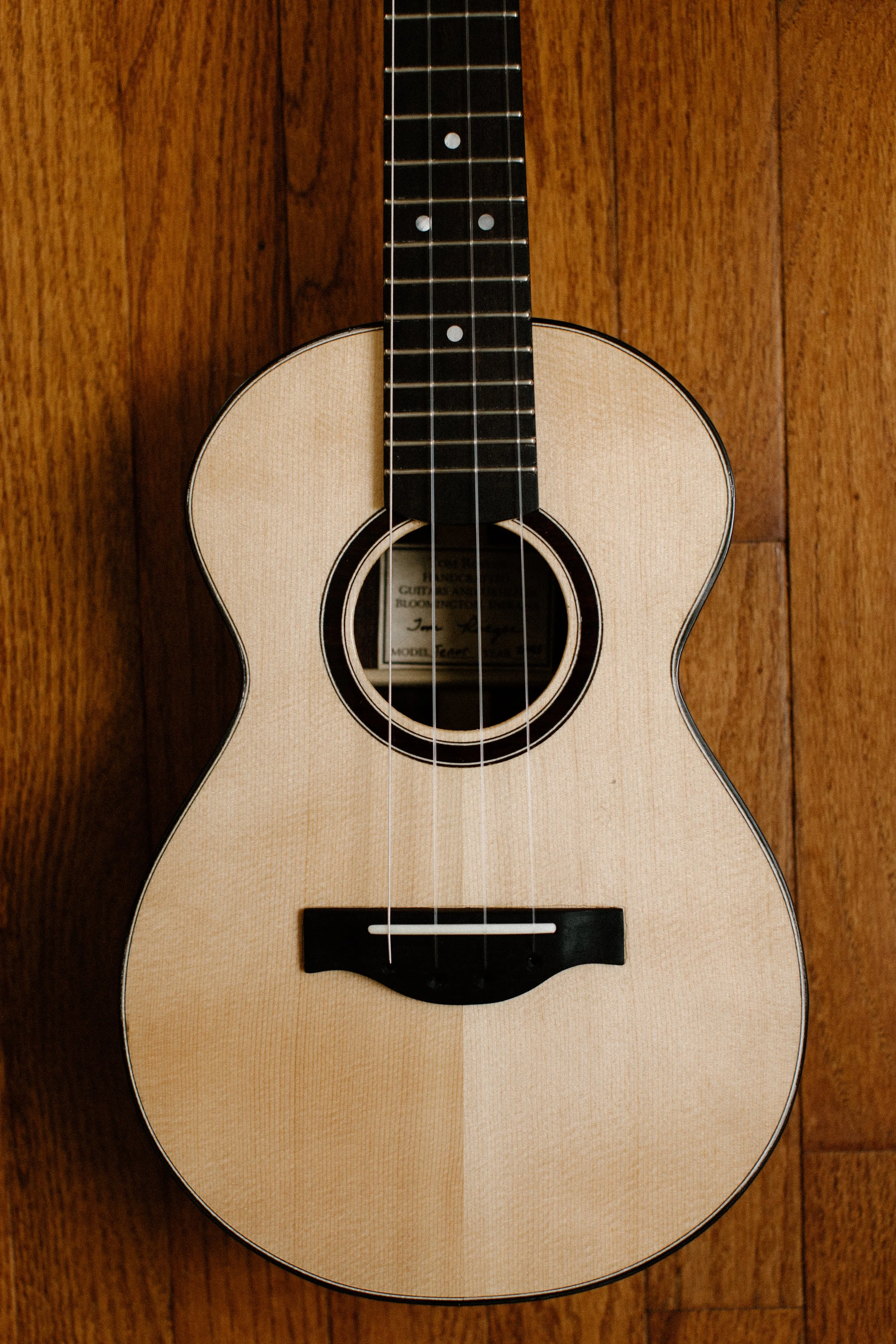 2026-Tom-Roeger-Guitars_23.jpg