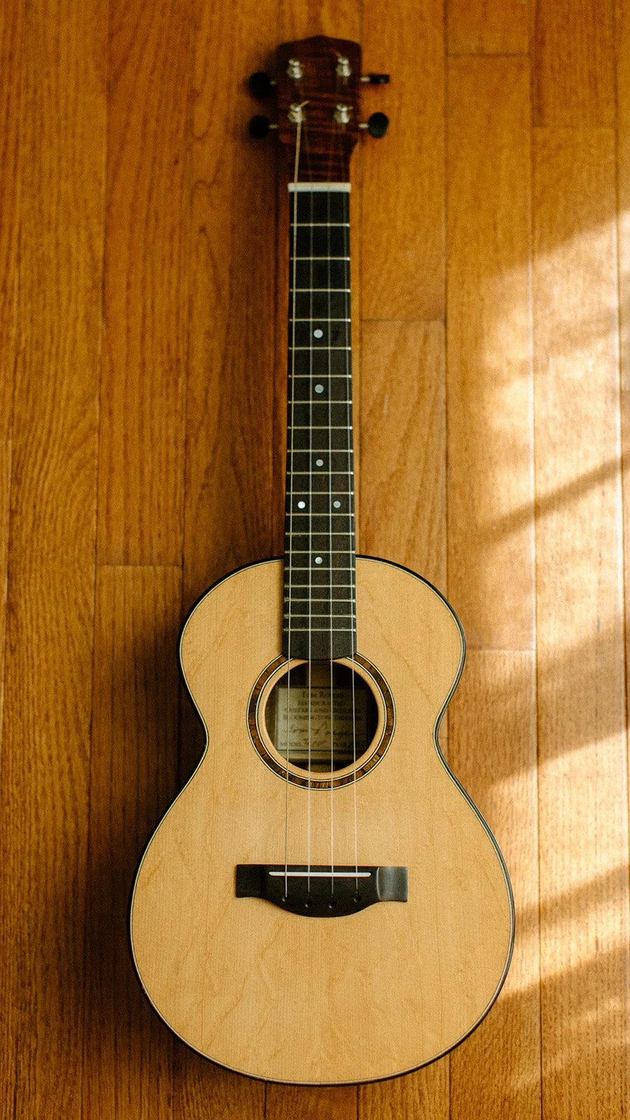 claresiebertphotography_TomRoegerGuitars_August_2025_129_websize.jpg