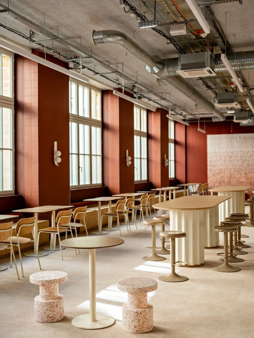 Campus Le Delta_Paris_France_Educational_Bit Stool_1.jpg