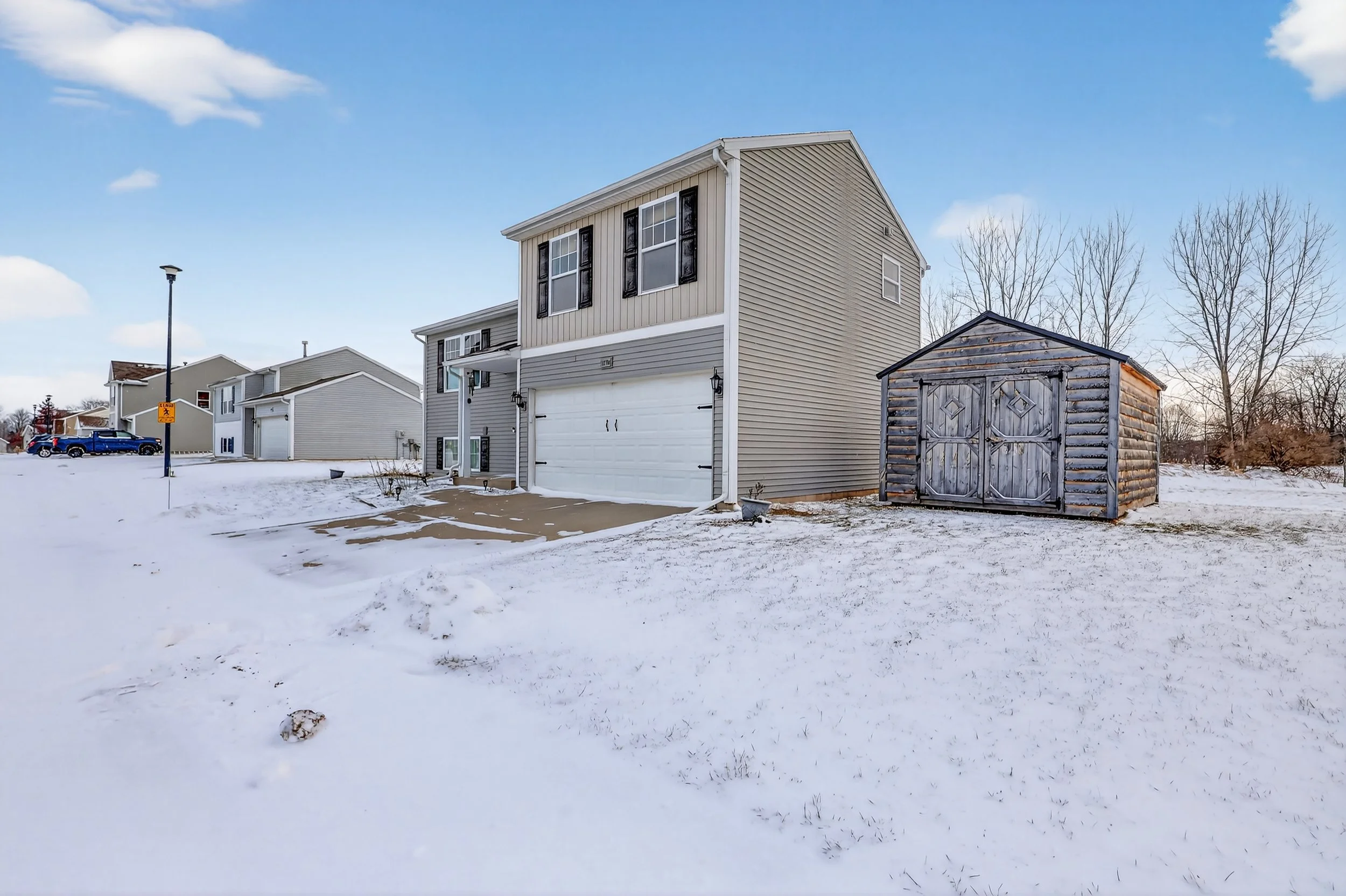 04-11701 Bear Meadows Dr SE Alto, MI  49302-WindowStill-Photography.jpg