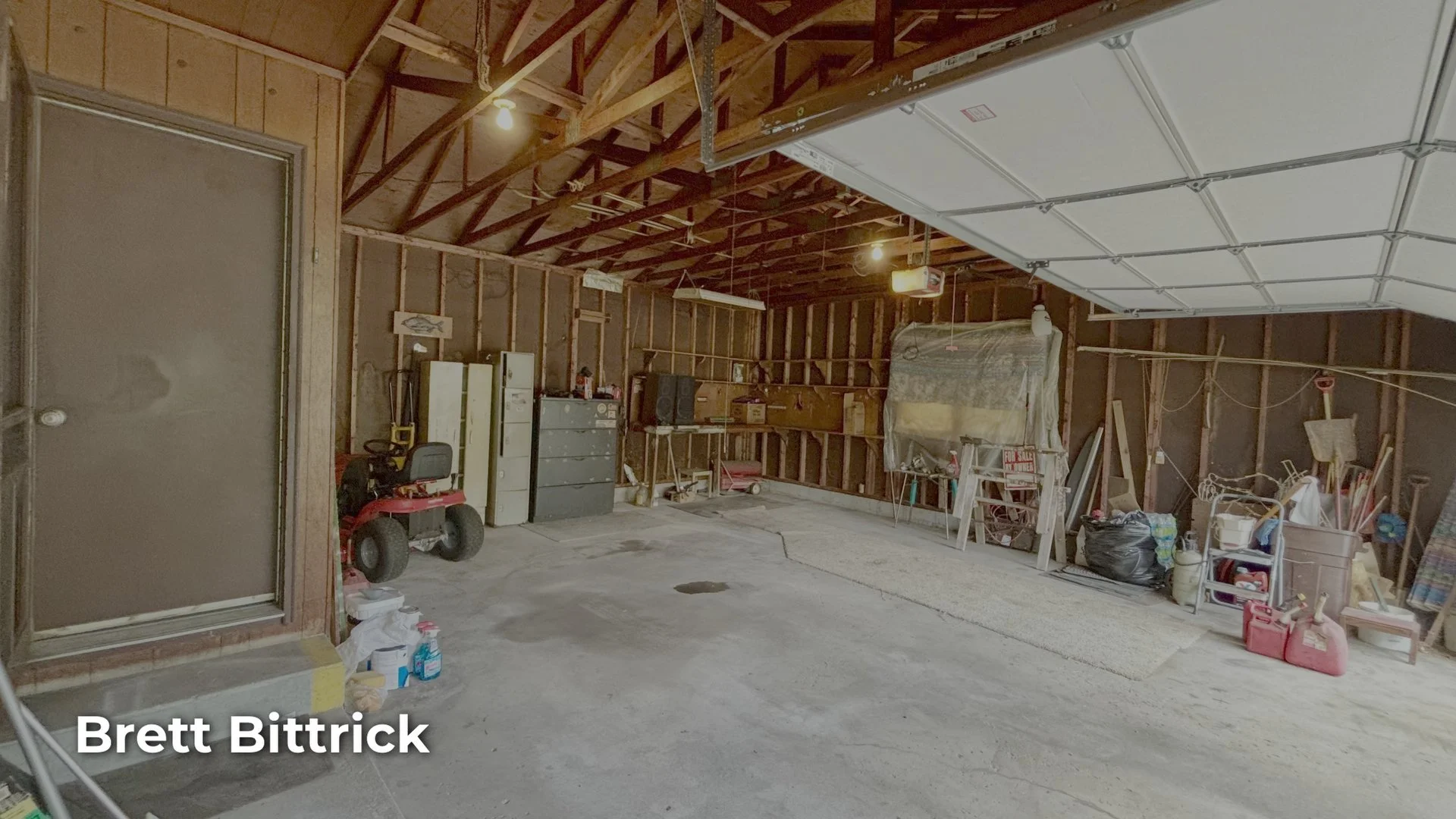 Garage2.jpg