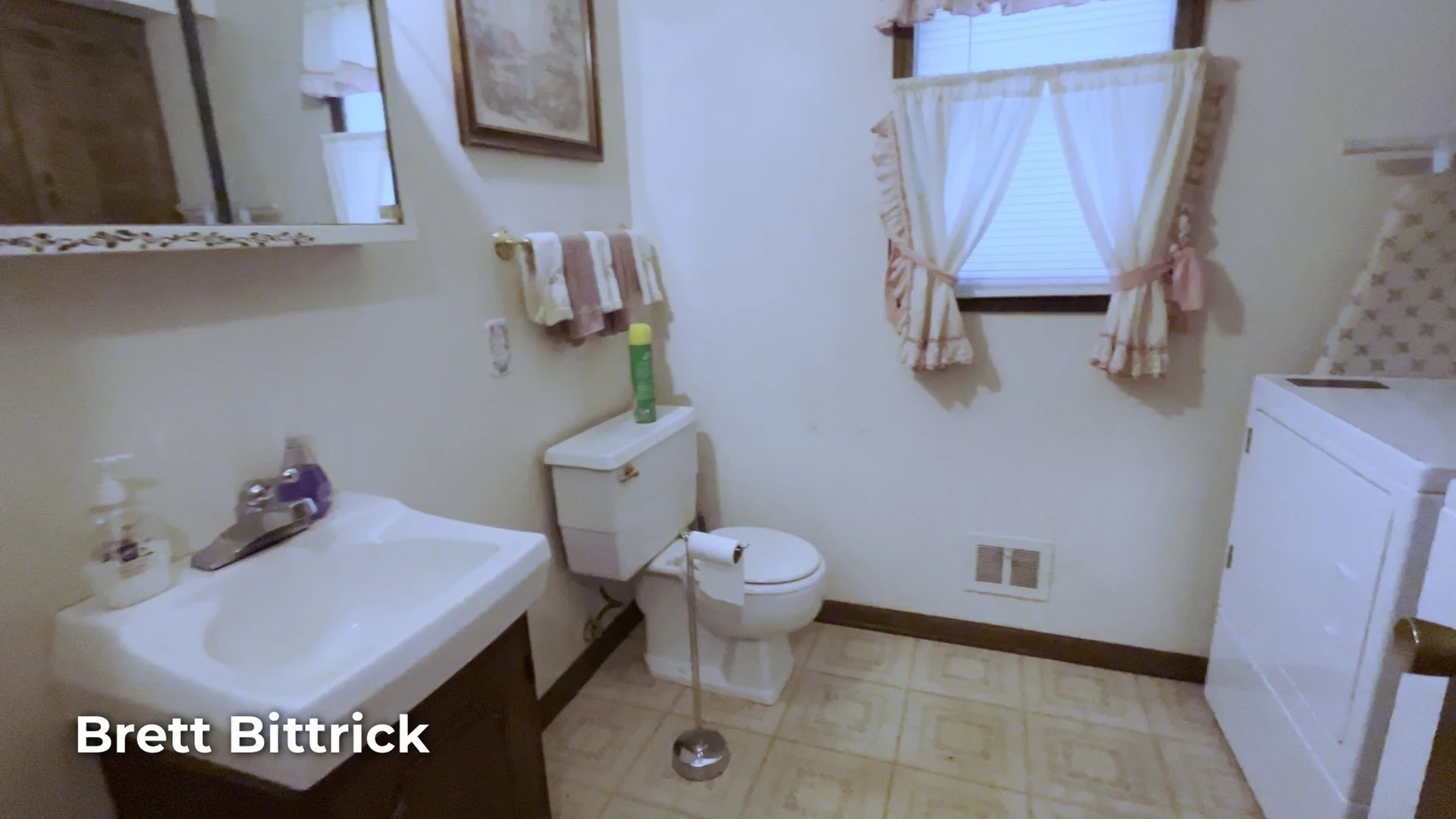 Bathroom2.jpg