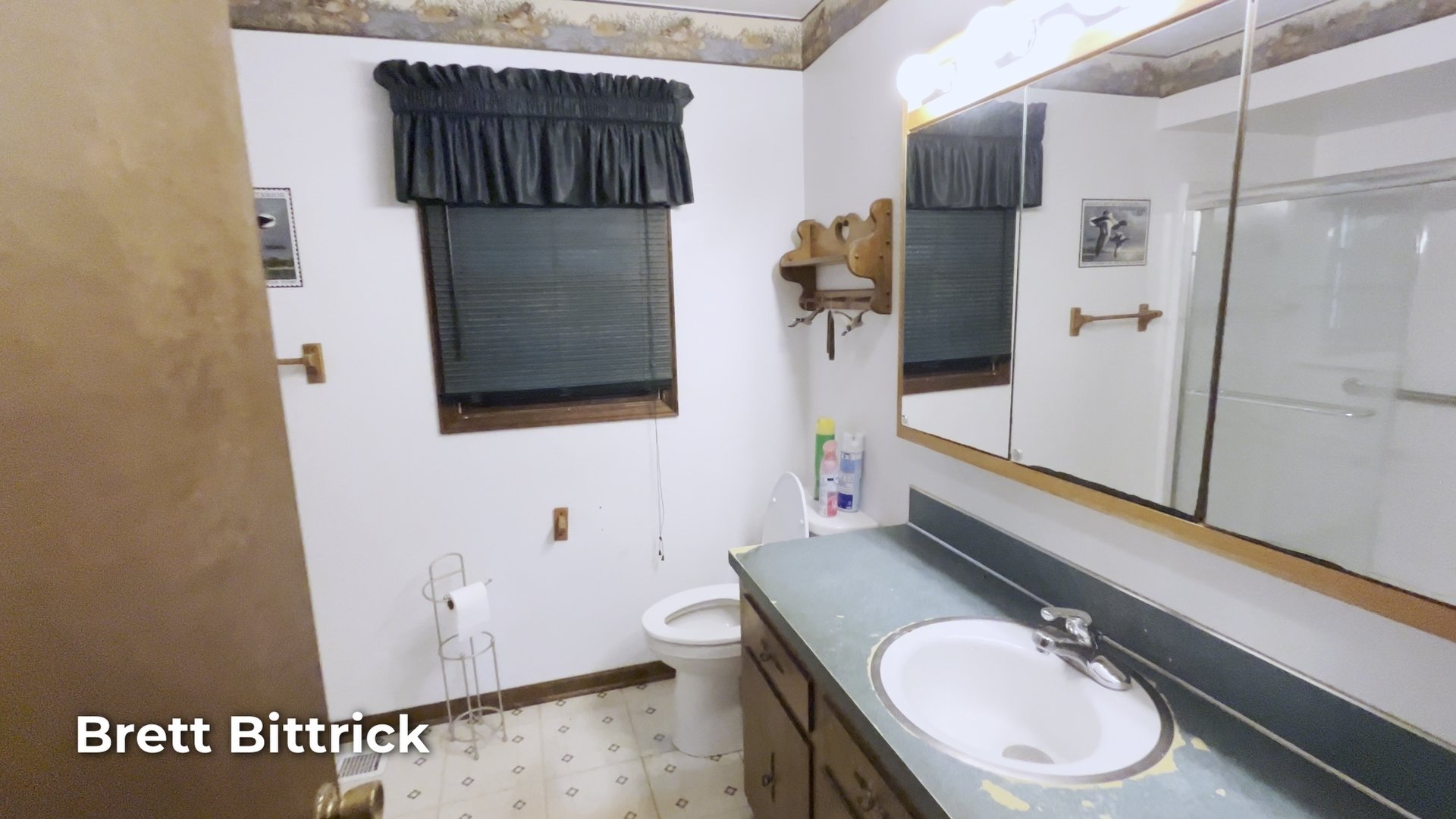 MainBathroom1.jpg