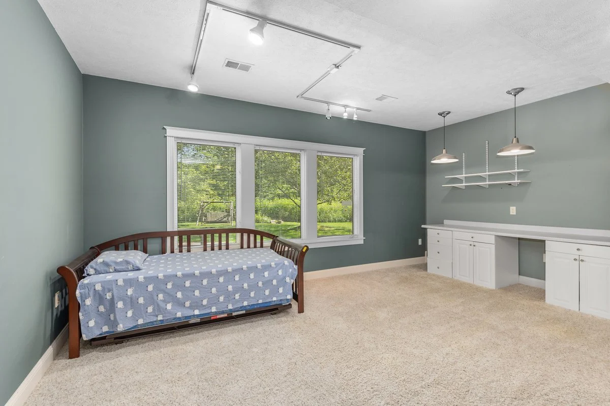 711-Cedar-Pines_032.jpg
