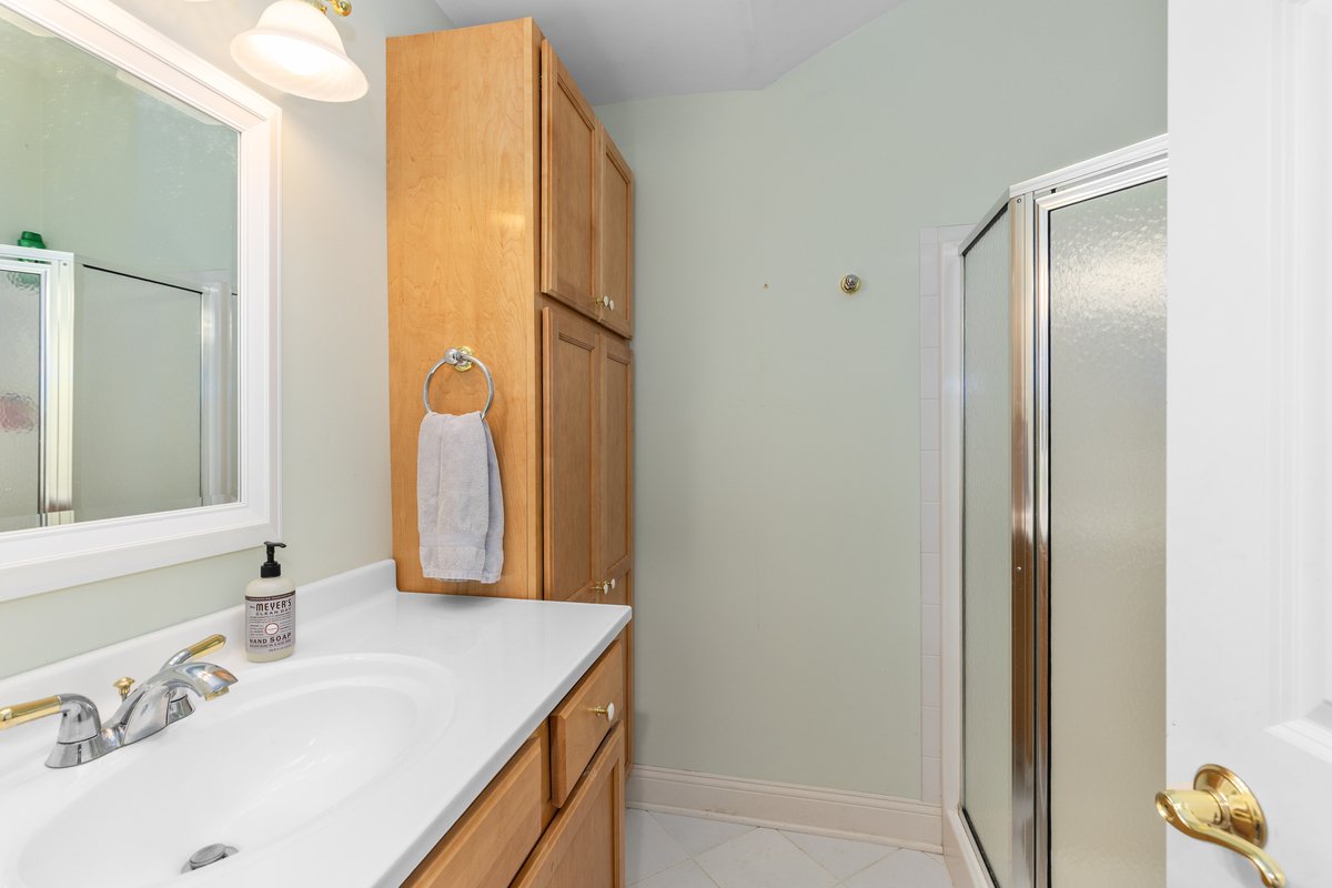711-Cedar-Pines_033.jpg
