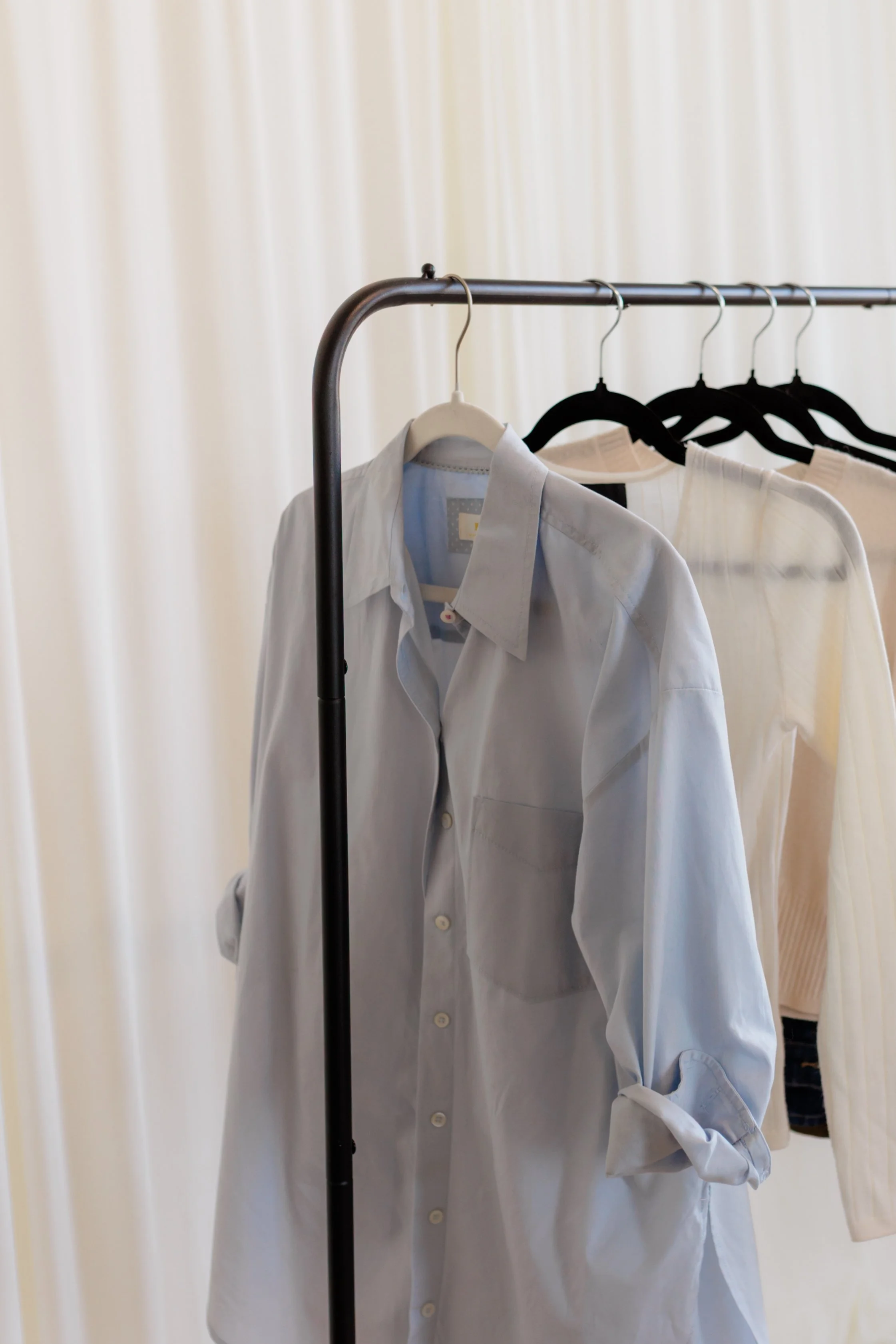 Personal stylist that does closet edits and transforms closets and wardrobes.