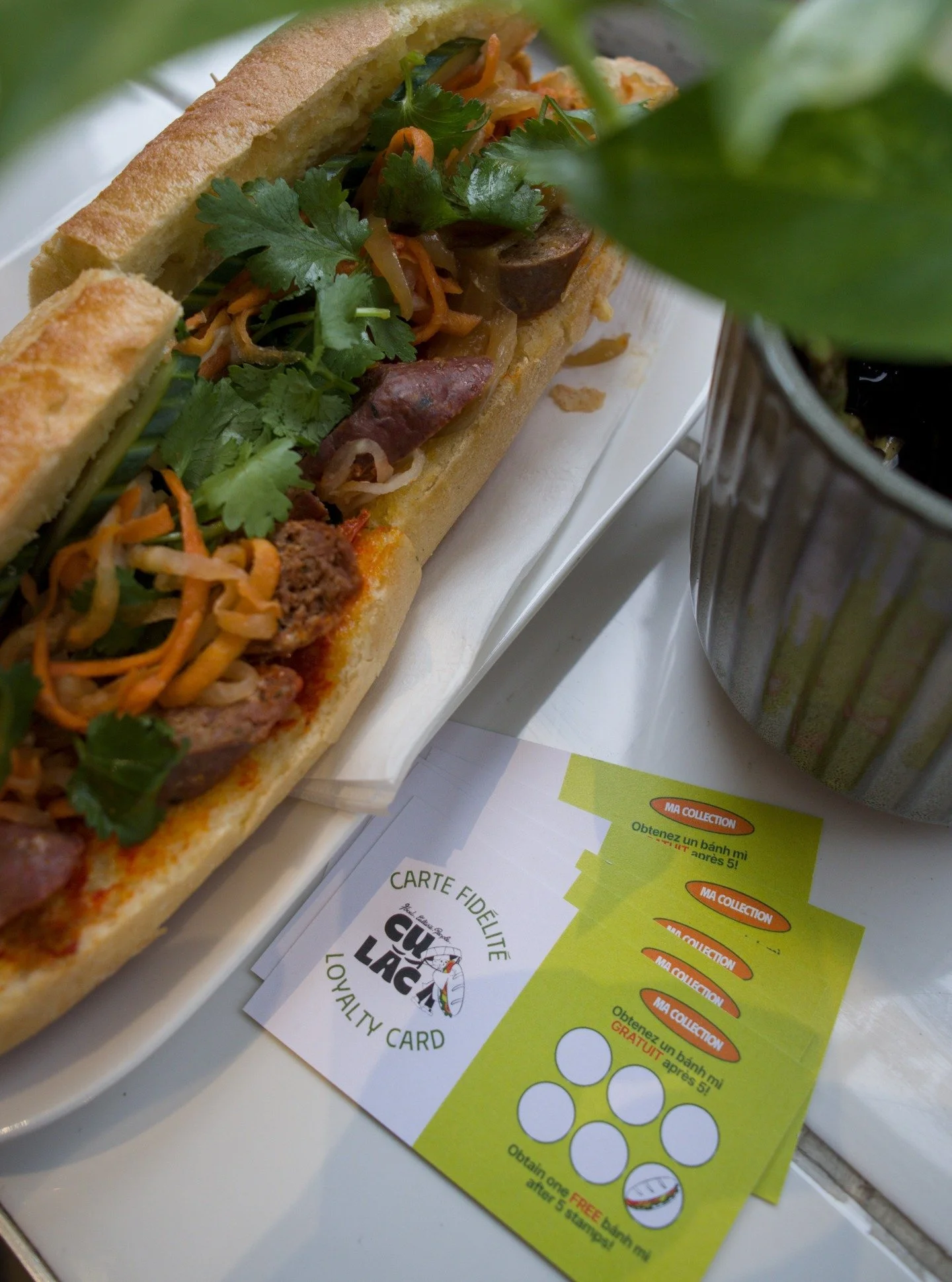 La carte fid&eacute;lit&eacute; de Culac est l&agrave;!!! Soyez r&eacute;compens&eacute; pour &ecirc;tre un amateur de banh mi - qu'est-ce qui est mieux? ;)
Disponible &agrave; notre comptoir - en prenez une la prochaine fois que vous nous visitez!
.