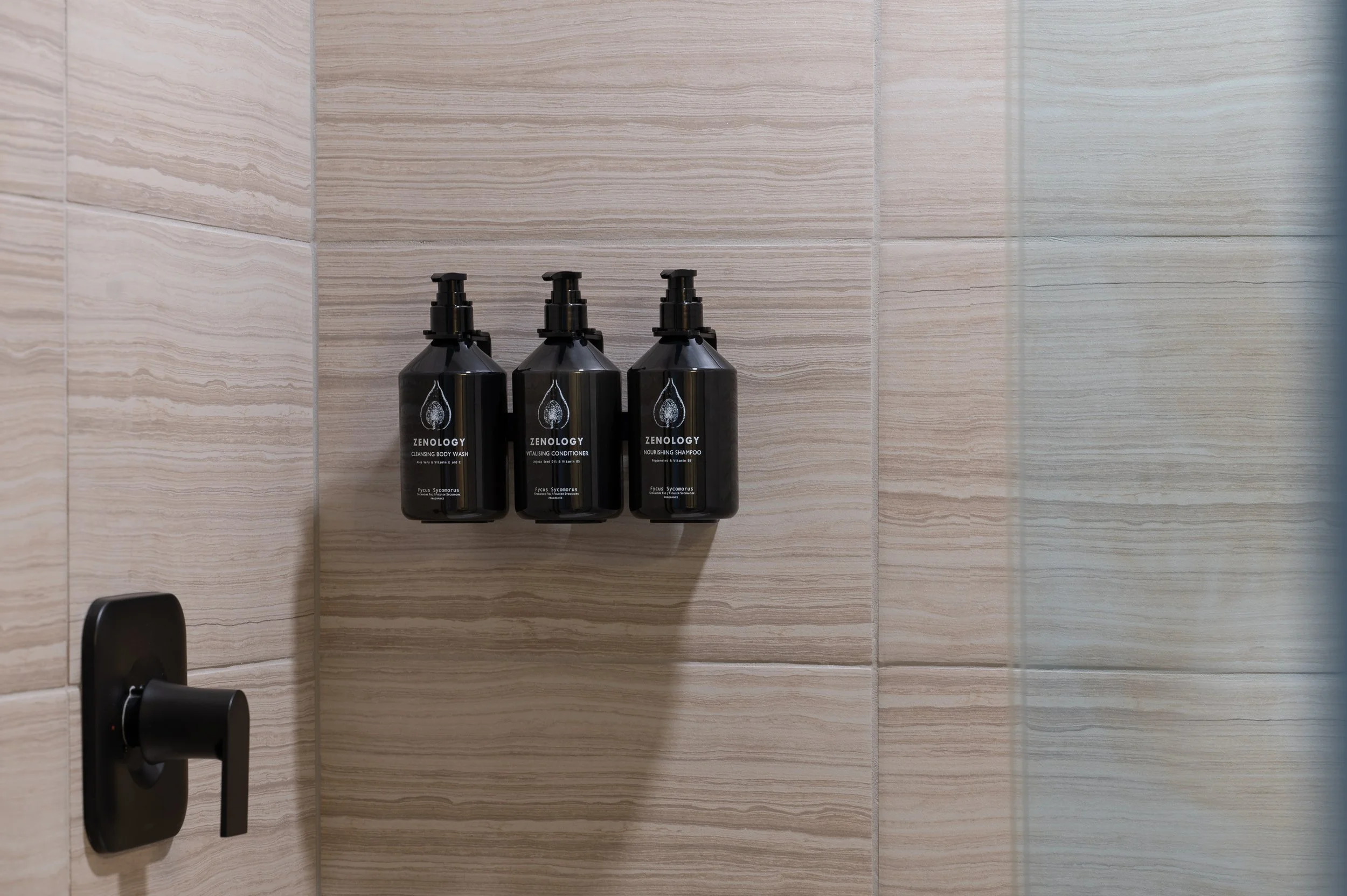 TheWave_Interior_Standard King-8.jpg