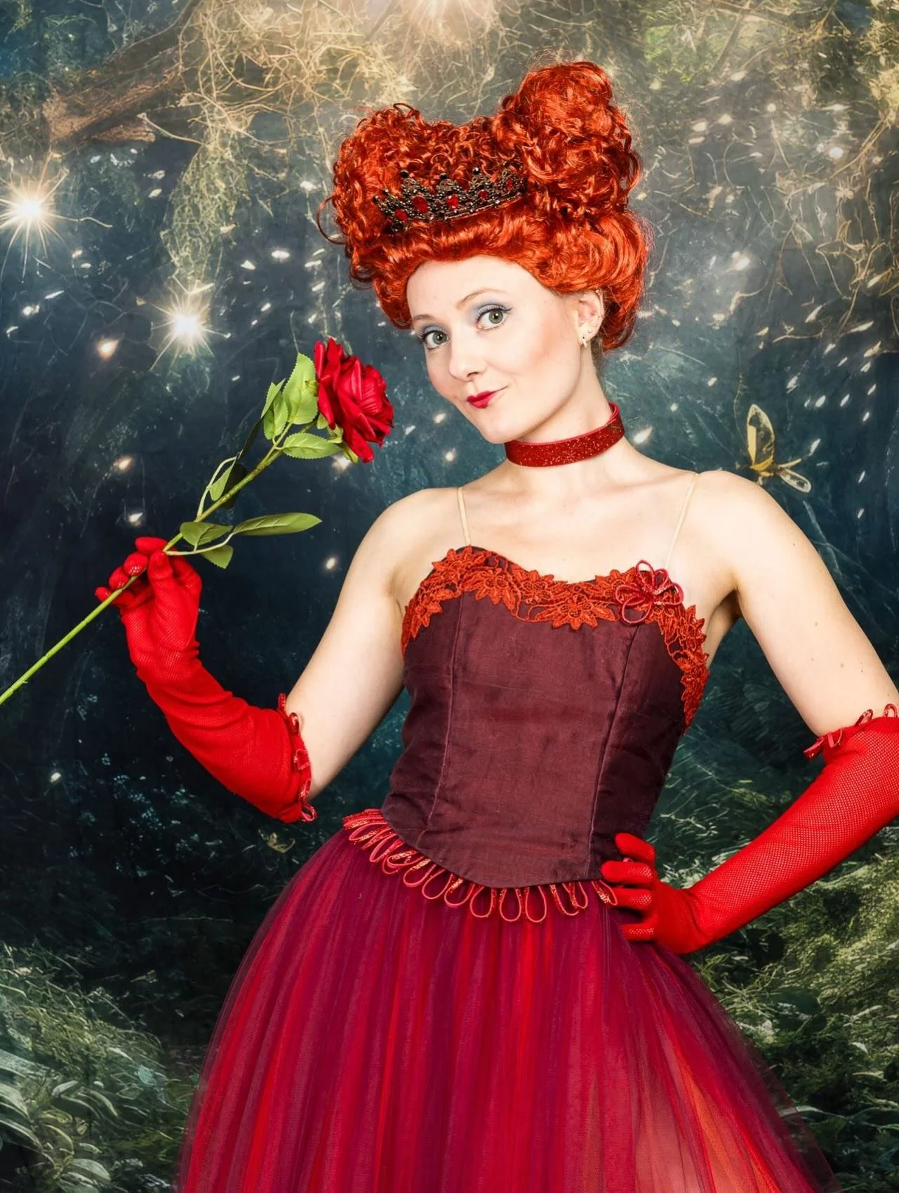 Unsere wundersch&ouml;ne, aber b&ouml;se rote Konigin wird in einer Doppelbesetzung getanzt von @tona_1202 und @pueppiimaus ❤️&spades;️&diams;️&clubs;️ bald ist es soweit: am 13.12. um 16 Uhr und um 18 Uhr geht der Vorhang auf! #aliceimwunderland #ro