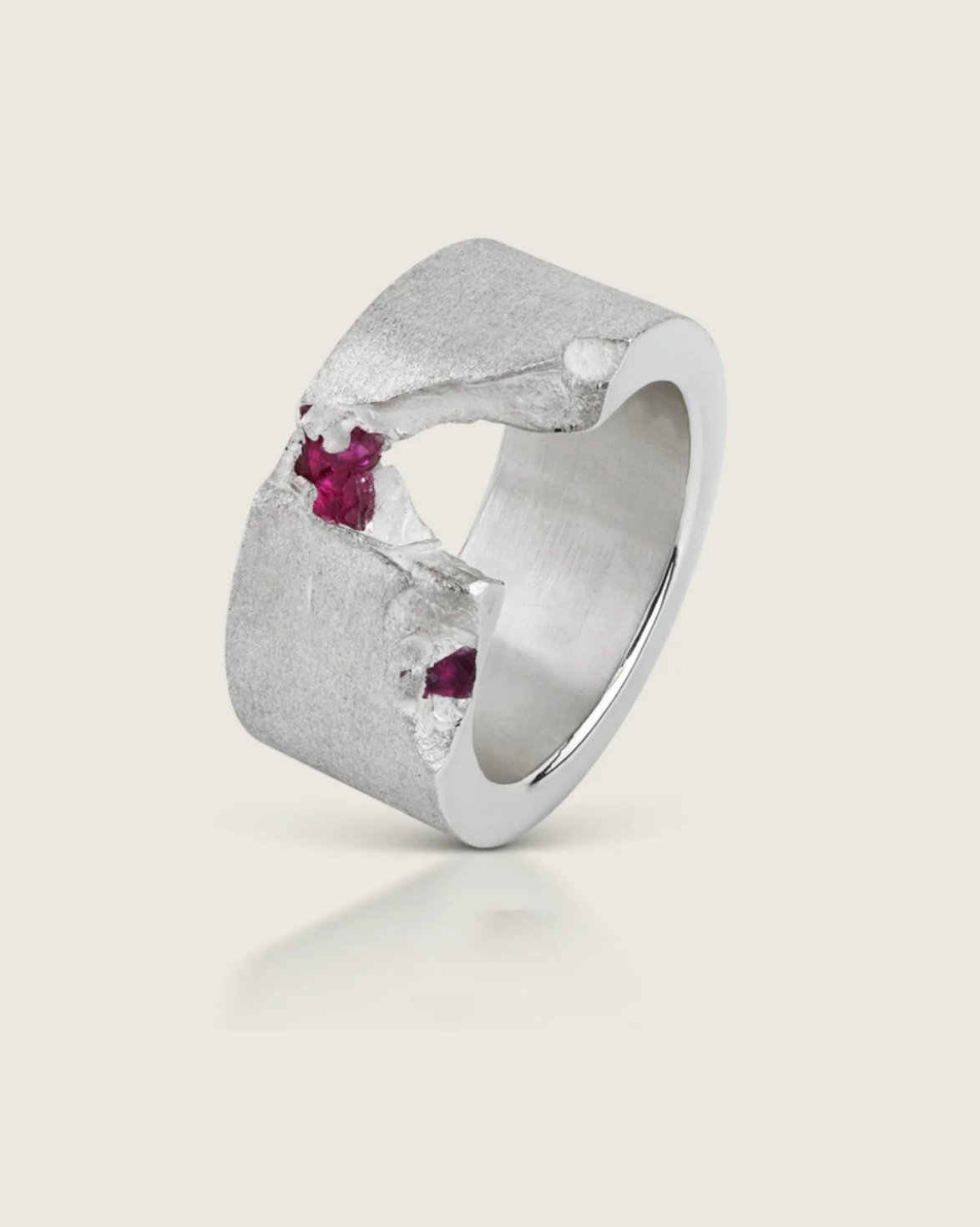 Screenshot_22-8-2024_214954_logvin.jewelry.jpeg