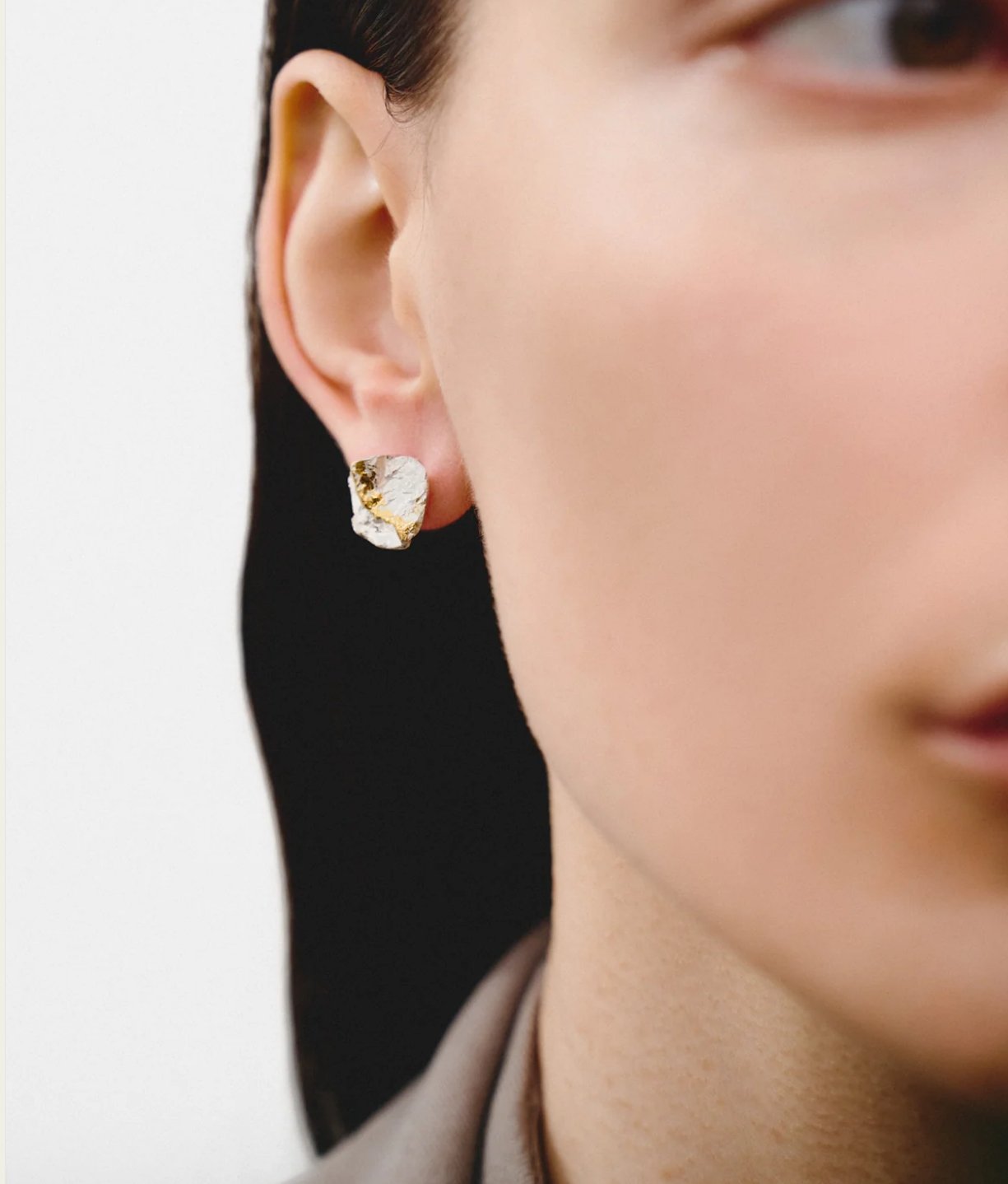 Screenshot_22-8-2024_214747_logvin.jewelry.jpeg