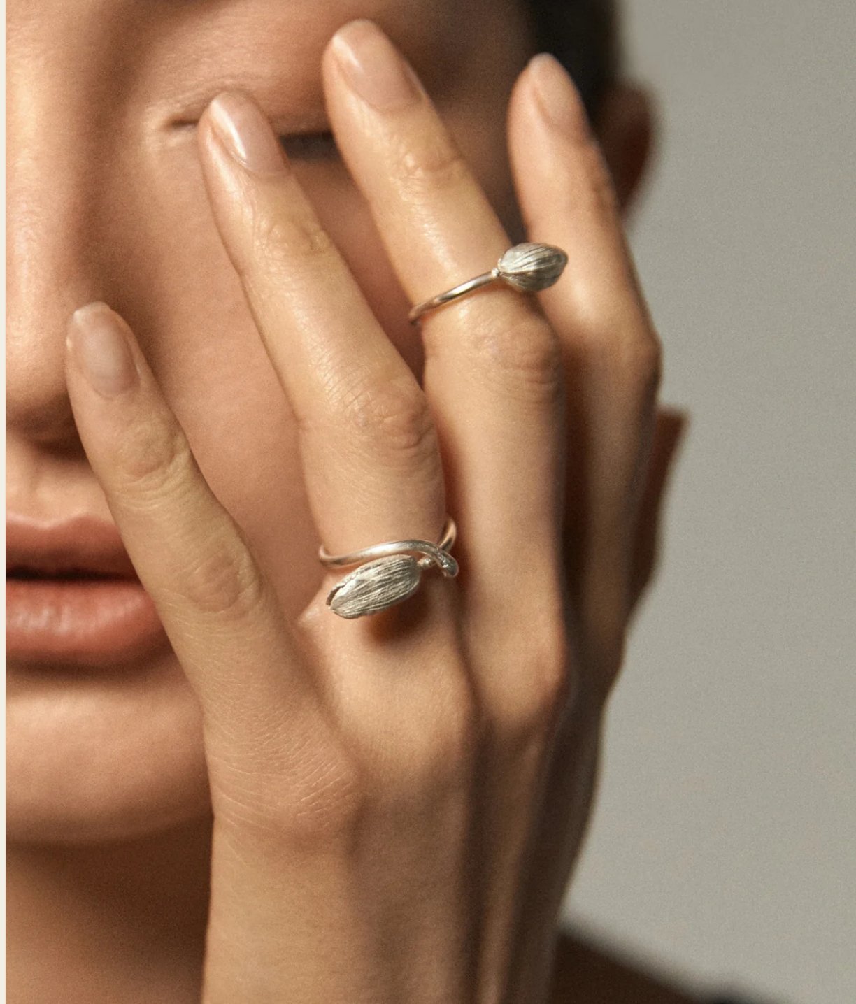 Screenshot_22-8-2024_215546_logvin.jewelry.jpeg