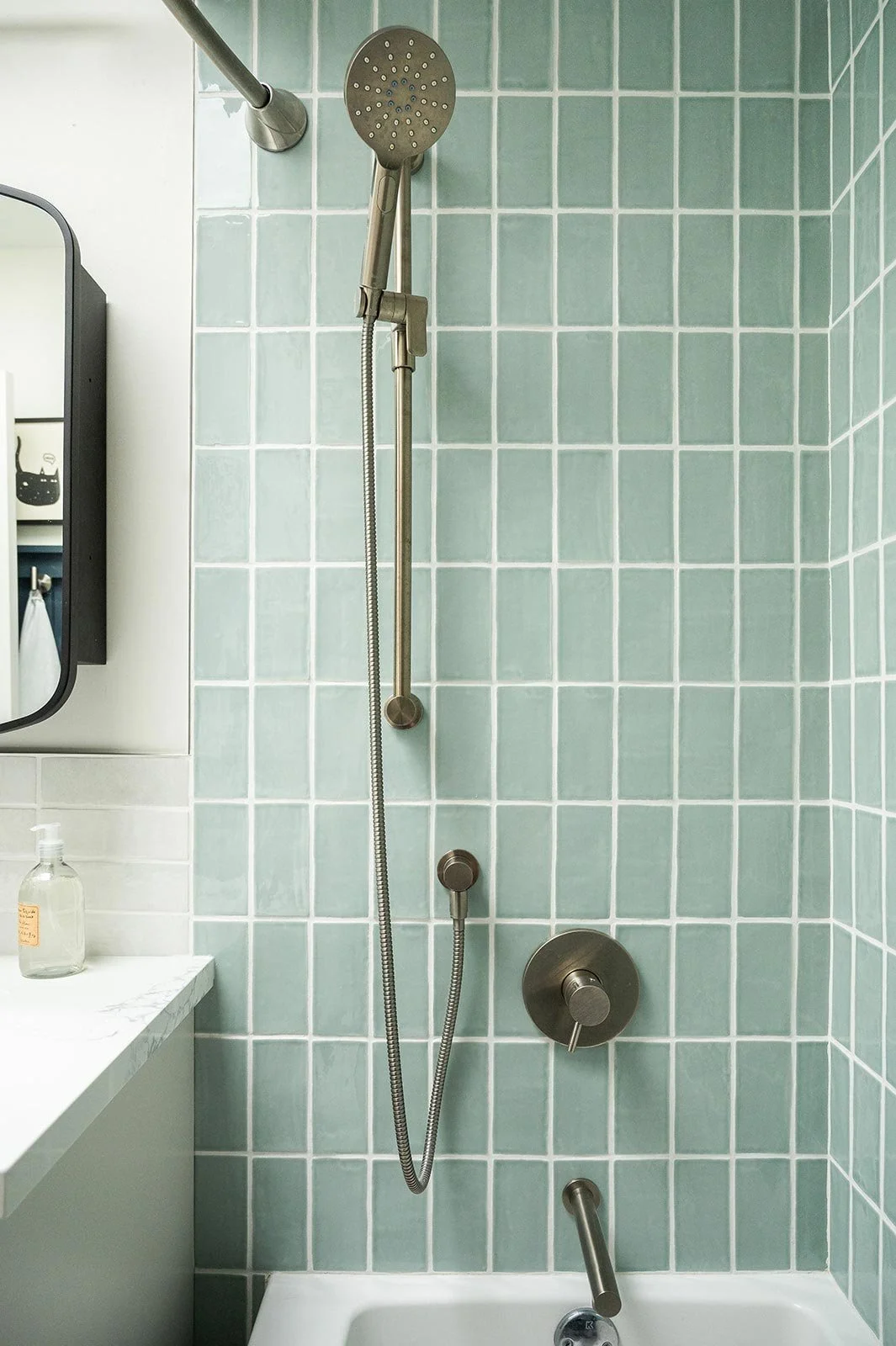 bonnie-brae-bathroom-showerhead.jpg