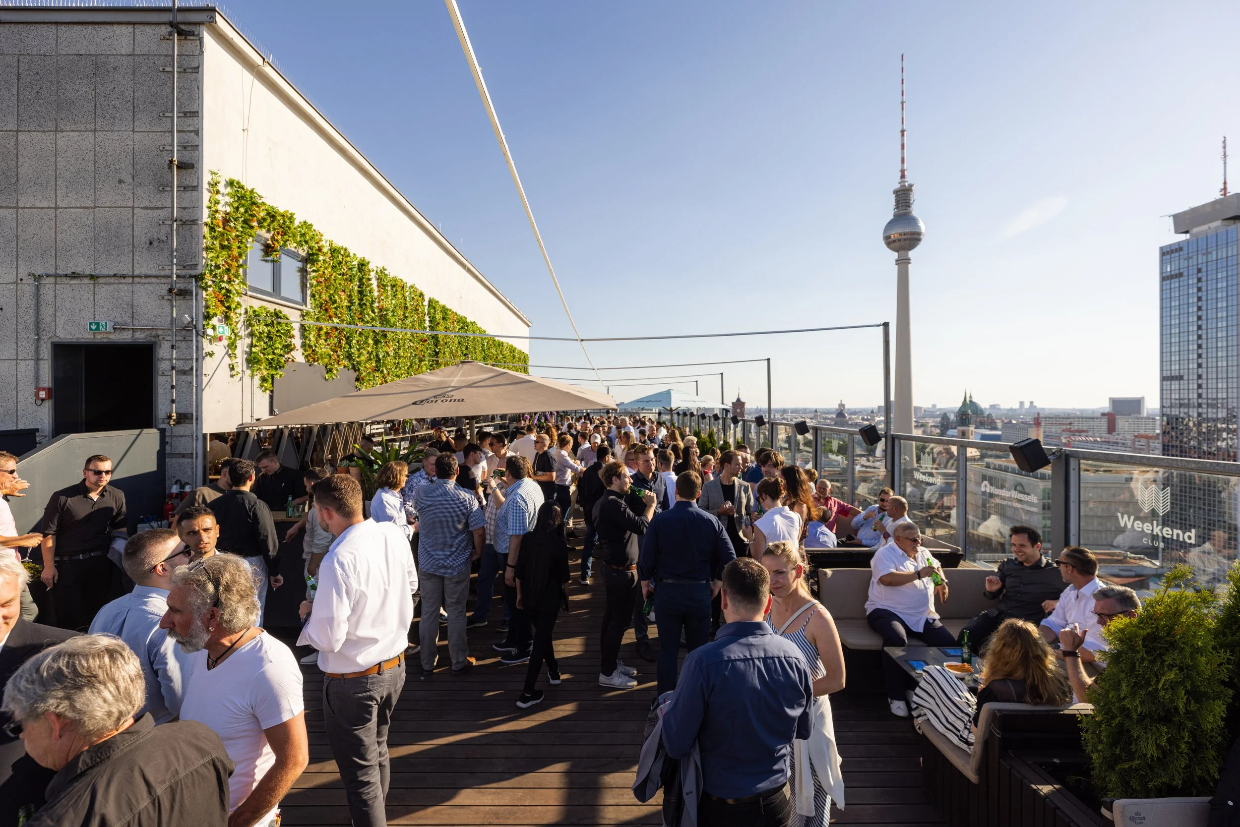 Weekend Rooftop Club Weekend Events - Rooftop & Indoor Eventlocation