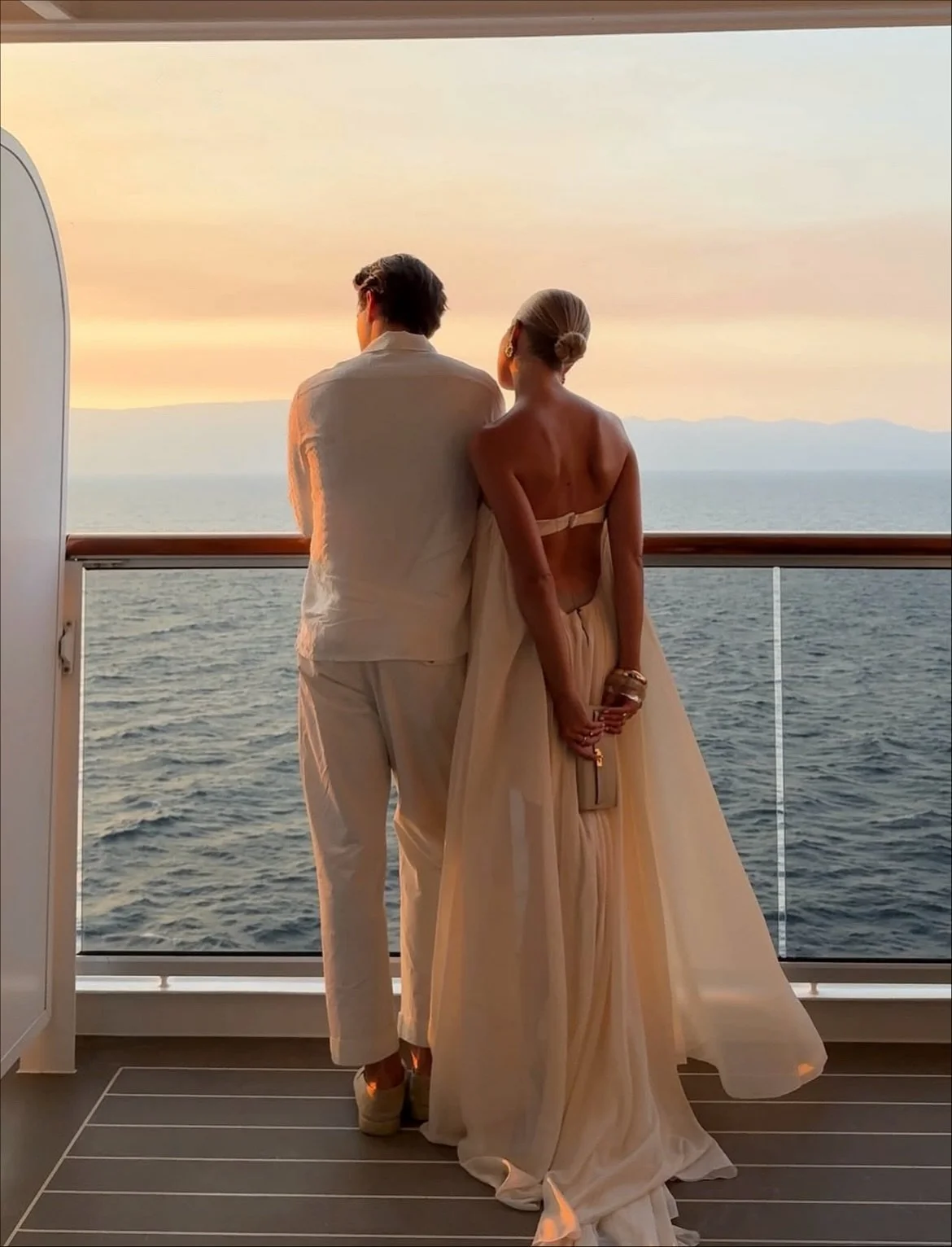 Thank you, @explorajourneys , for being our September Partner of the Month! 🥂✨

You&rsquo;ve truly redefined the &ldquo;Ocean State of Mind&rdquo; with your innovative approach to luxury travel. From your elegant, all-suite ships to your incredible 