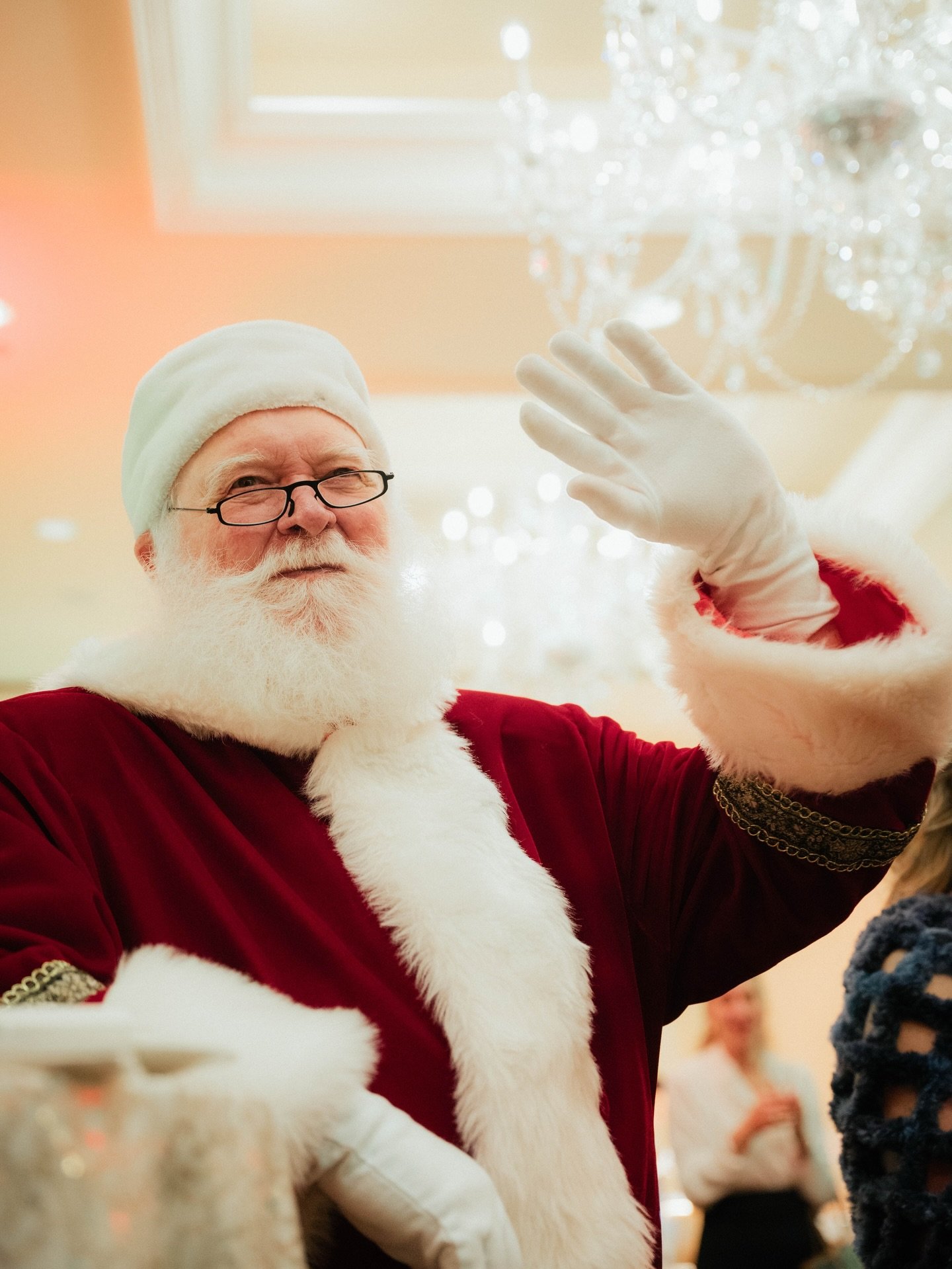 Spotted: A very important client finalizing his Christmas Eve route📝🦌

At TTI Travel, we know a thing or two about complex itineraries, but Santa&rsquo;s &ldquo;24-hour global tour&rdquo; takes the cake. After a quick audit of his sleigh-side logis
