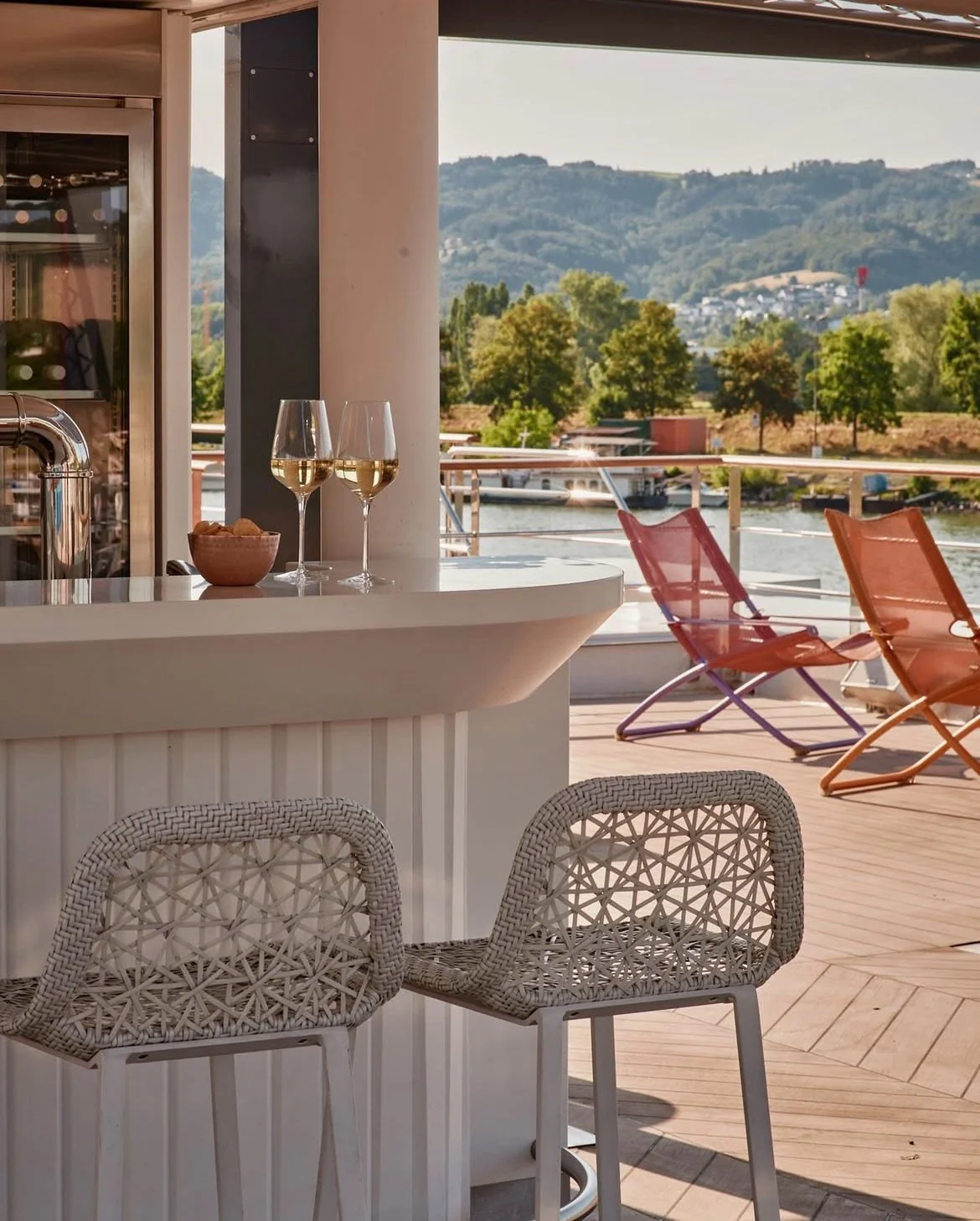 Its almost barbecue season on the Vista Deck aboard @riversidecruises 🌞

A guest favourite dining experience, the chefs create a delicious barbecue menu to enjoy in the sun as you glide by europes town and countryside! 

#luxurytraveladvisor #TTITra