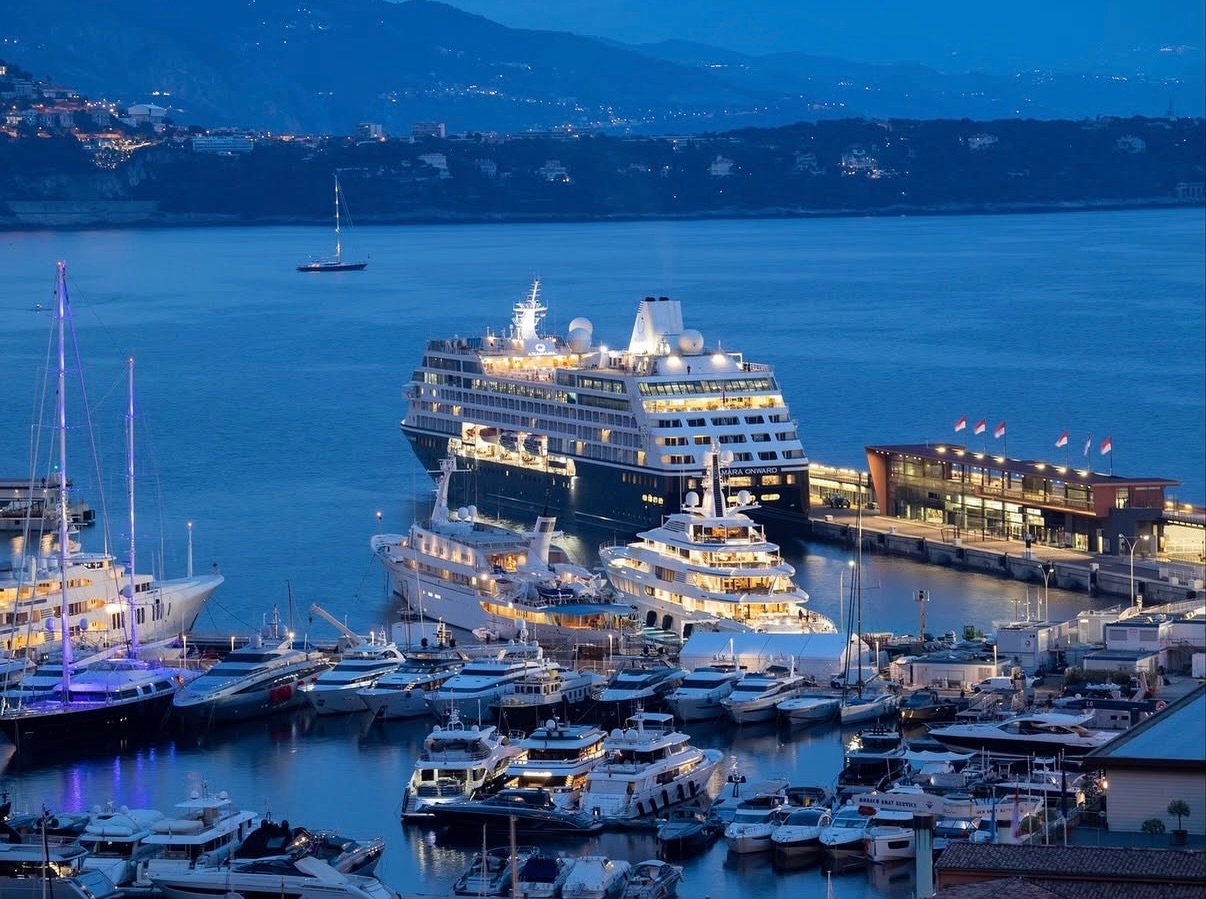 Moonlight walks through coastal towns 🌙🌃

Azamara&rsquo;s overnight port stays mean the city is yours to discover long after the day-trippers have left. From vibrant night markets to late-night theater, this is travel designed for the intentional t