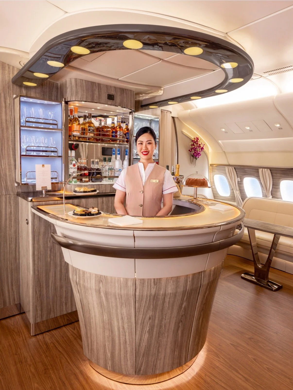 What&rsquo;s your drink? 🍸 

The A380 first class cocktail lounge has you covered! 

Catch the Daily flight from YYZ to DBX on Emirates and begin your journey in total comfort! 

Spending time in Dubai or connecting to the rest of the world? Let you