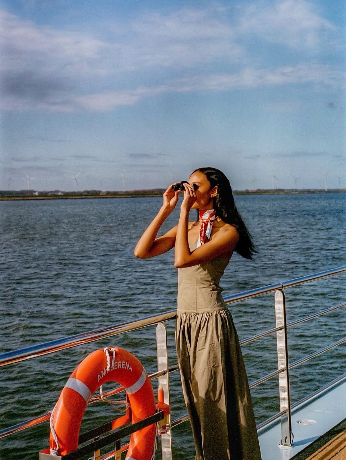 Life aboard the Amaserena on 🎞️ Captured by @theplaceiwastellingyouabout 

Tulips, treasures &amp; memories at every turn.

#Amawaterways #Amapartner #LuxuryTravel #Amaserena #TTITravel