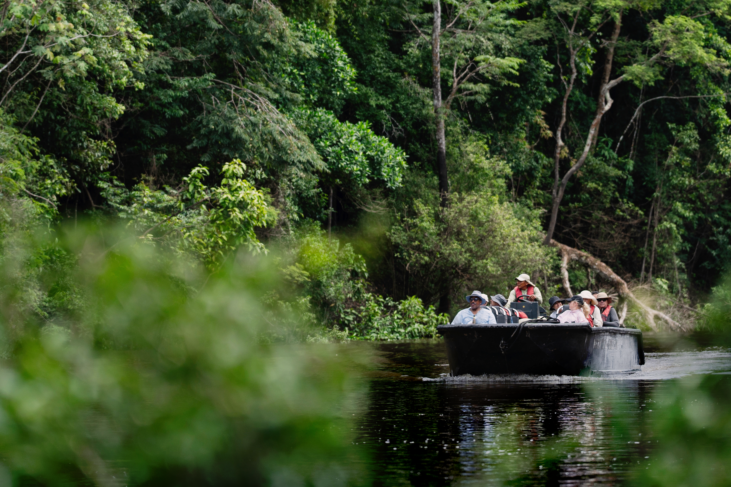 amazon_excursion-skiff-ride_0010.png
