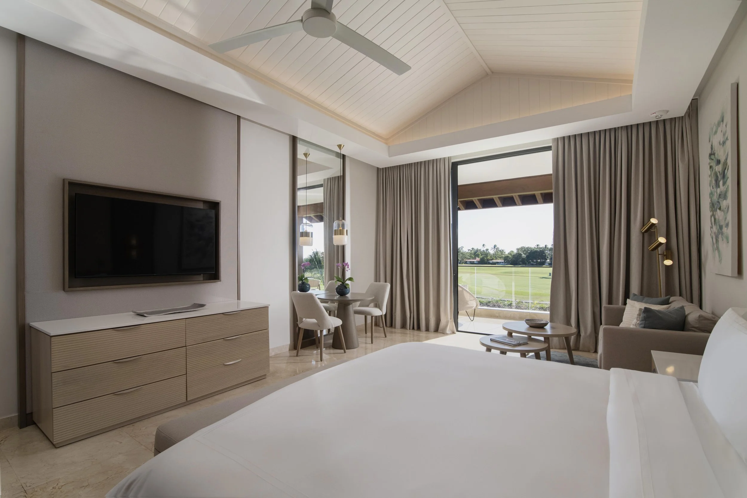 Premier Club Junior Suite 1.jpg