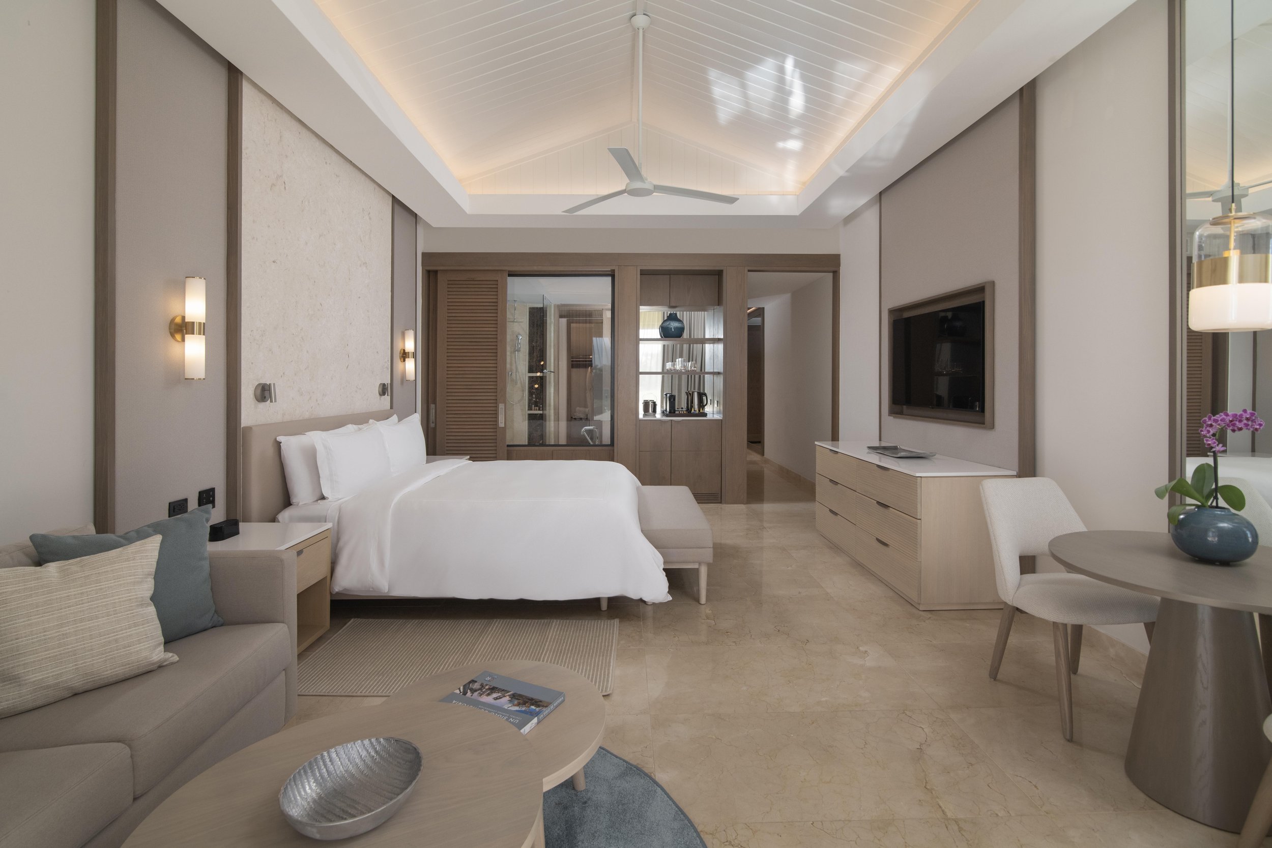 Premier Club Junior Suite 2.jpg