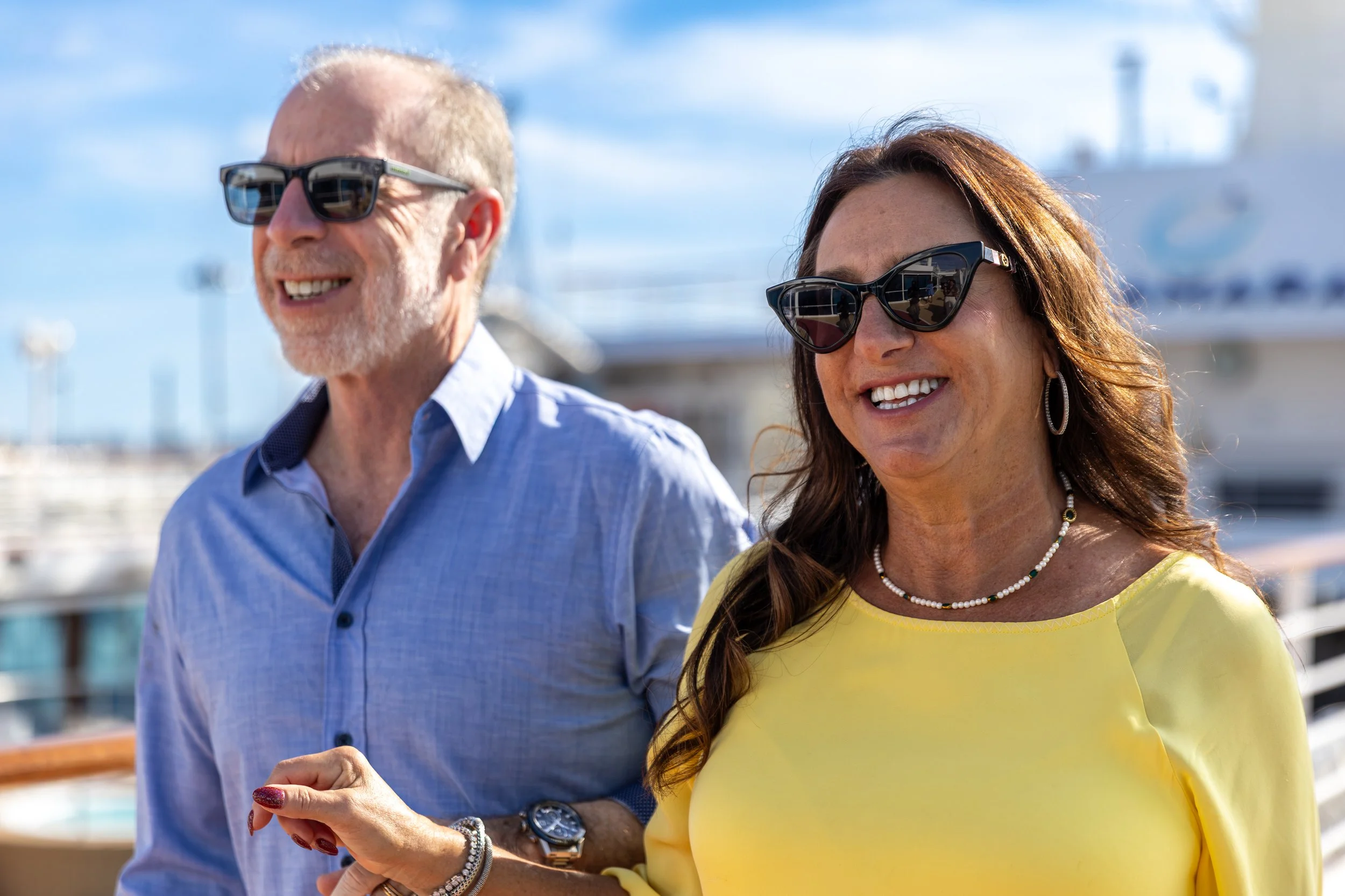 Onboard_Miami_Deck_Couple1_0588.jpg