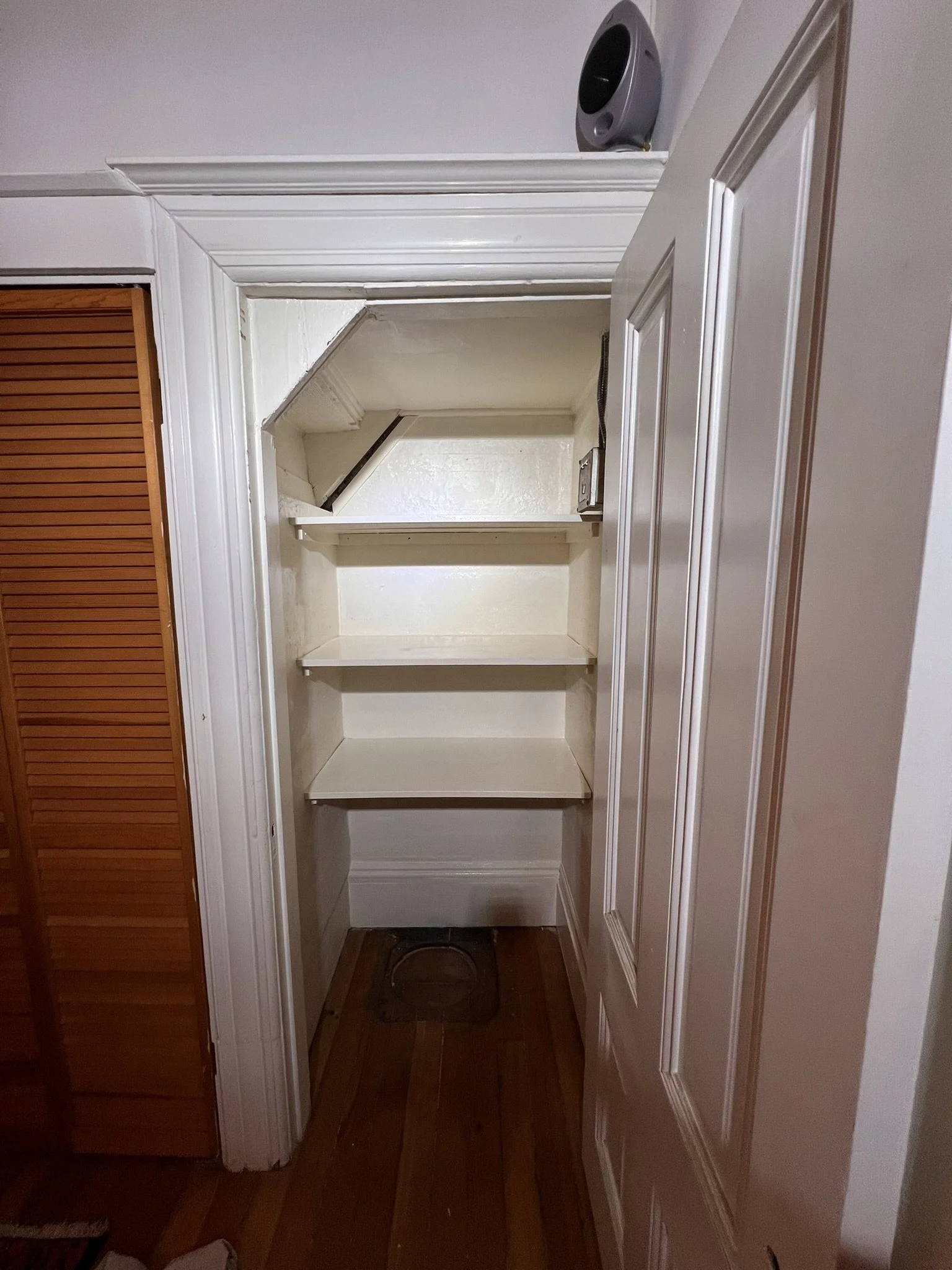 Custom closet shelving